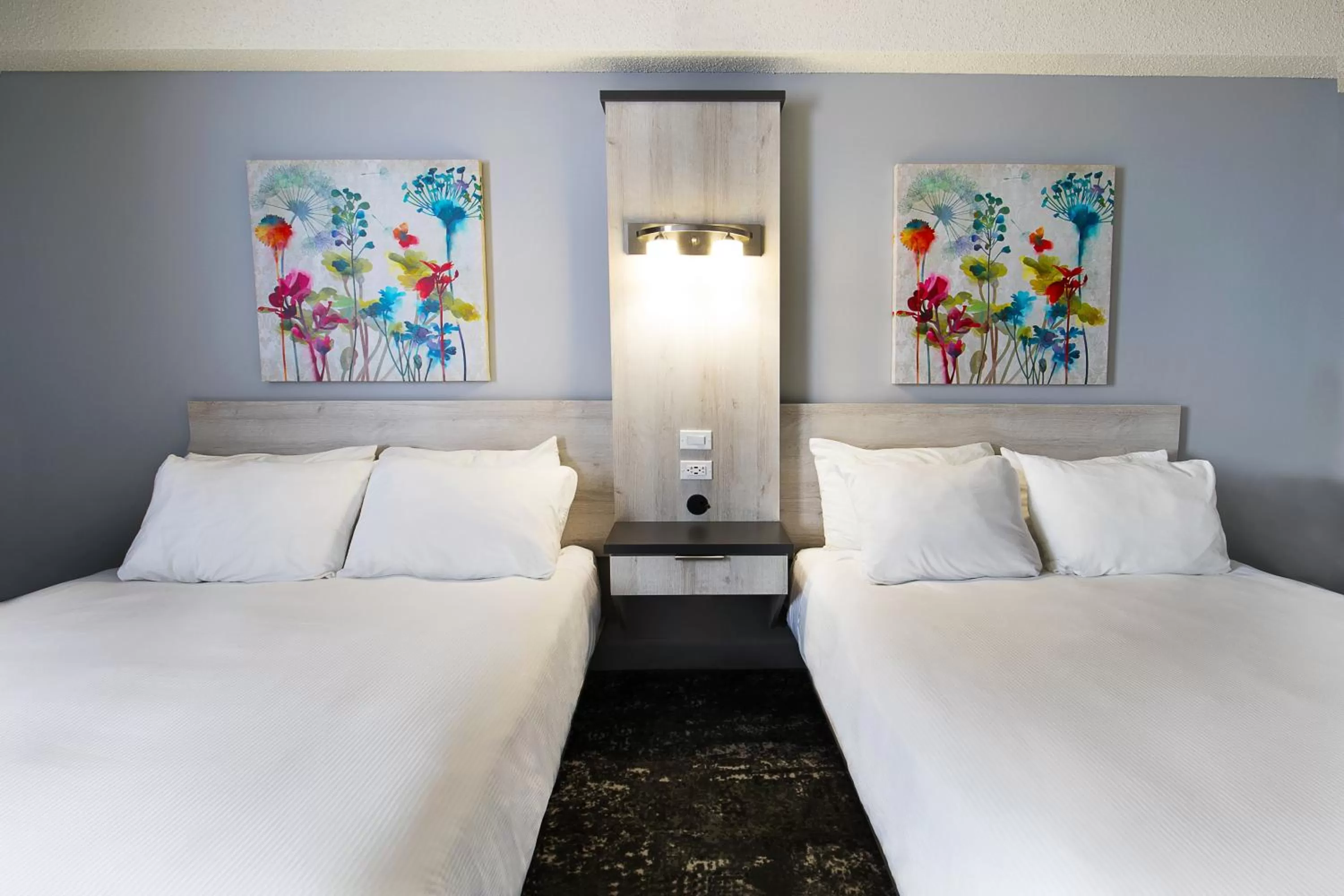 Photo of the whole room, Bed in Travelodge by Wyndham Alma