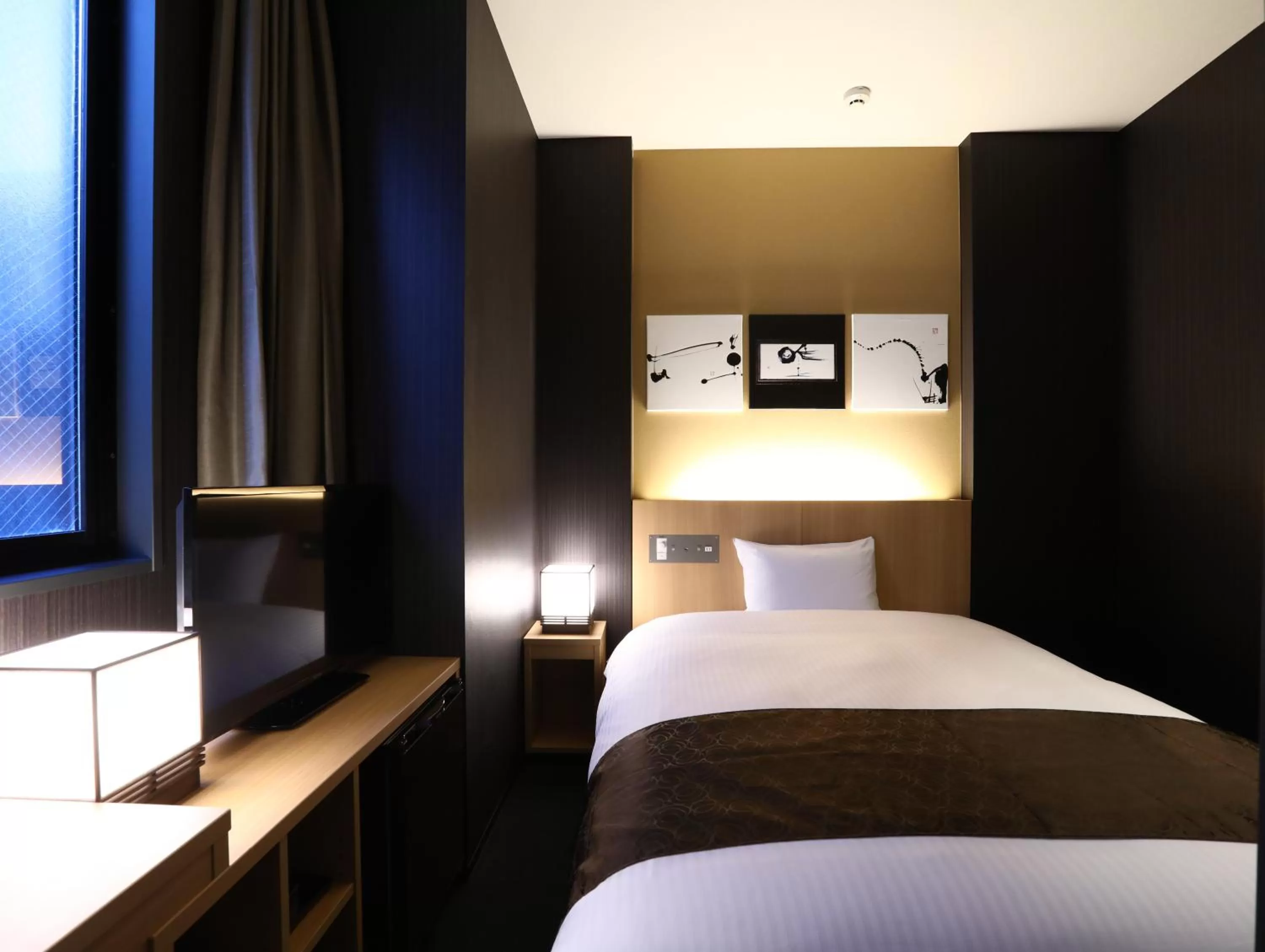 Bed in Hotel Wing International Kyoto - Shijo Karasuma