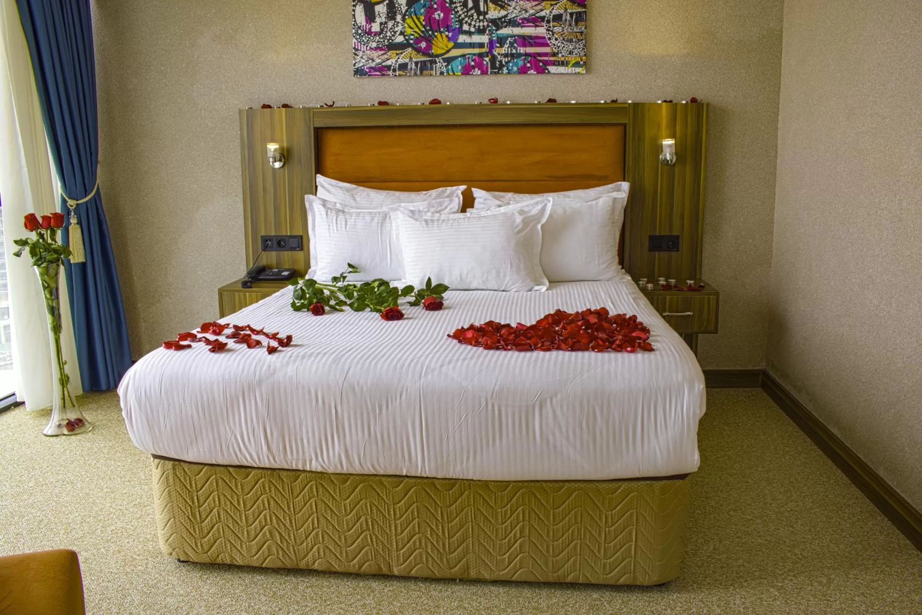 Bed in Sky Tower King Hotel