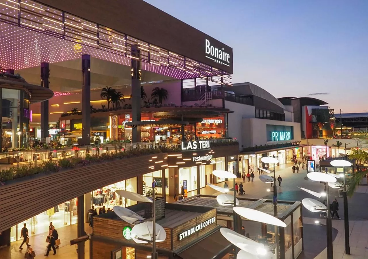 Restaurant/places to eat in Ibis Valencia Bonaire Aeropuerto