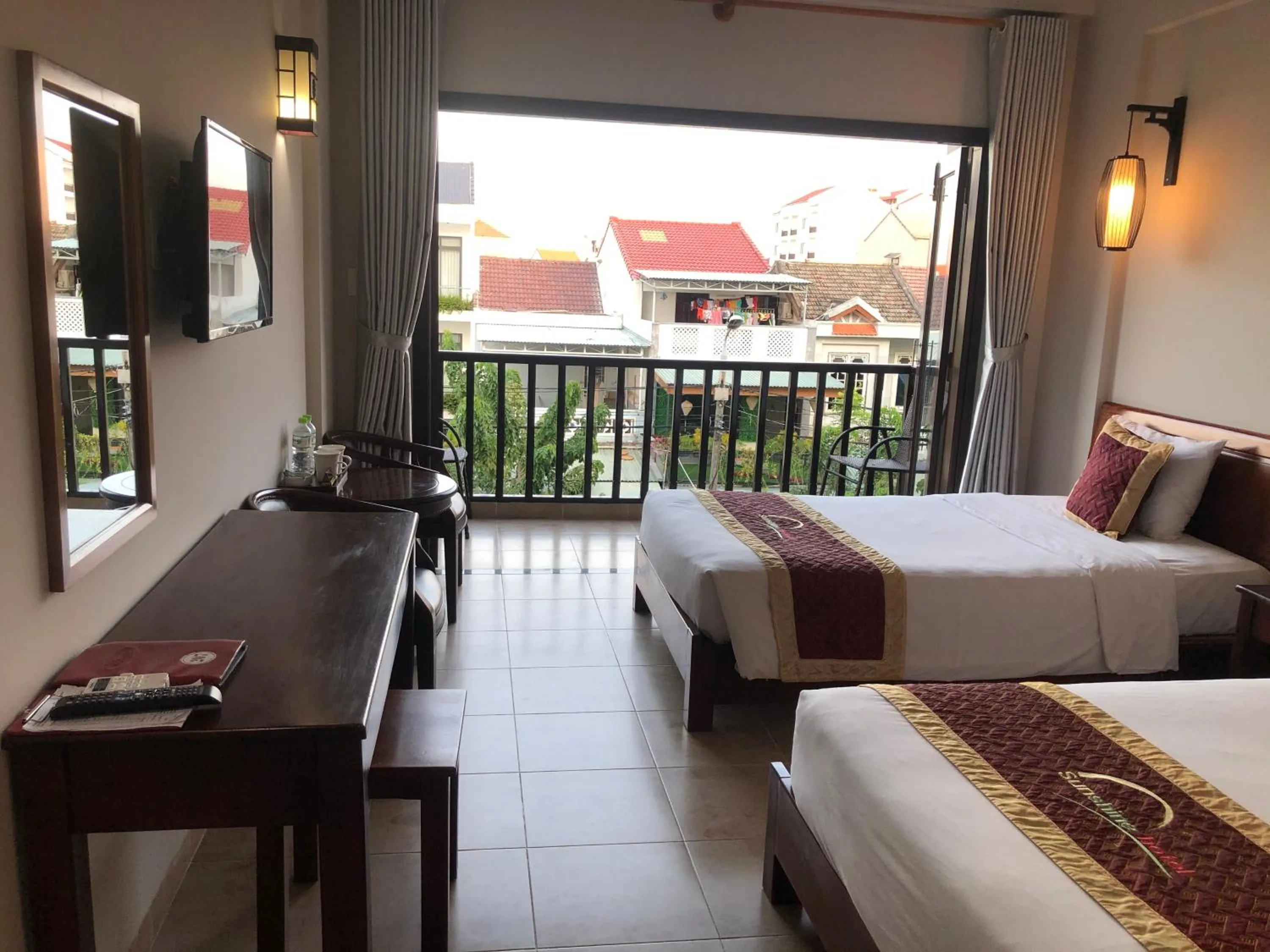 Bed in Sunshine Hoian Hotel