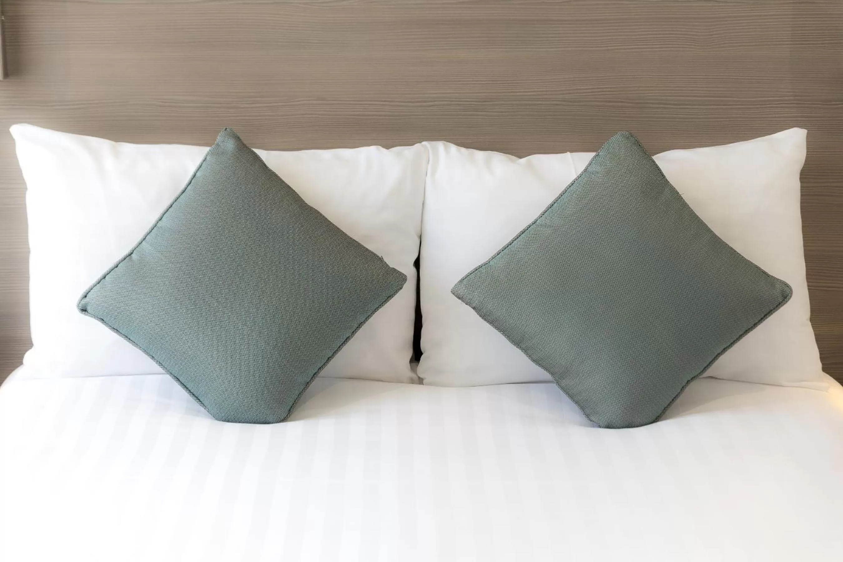 Decorative detail, Bed in The Lion & Key Hotel