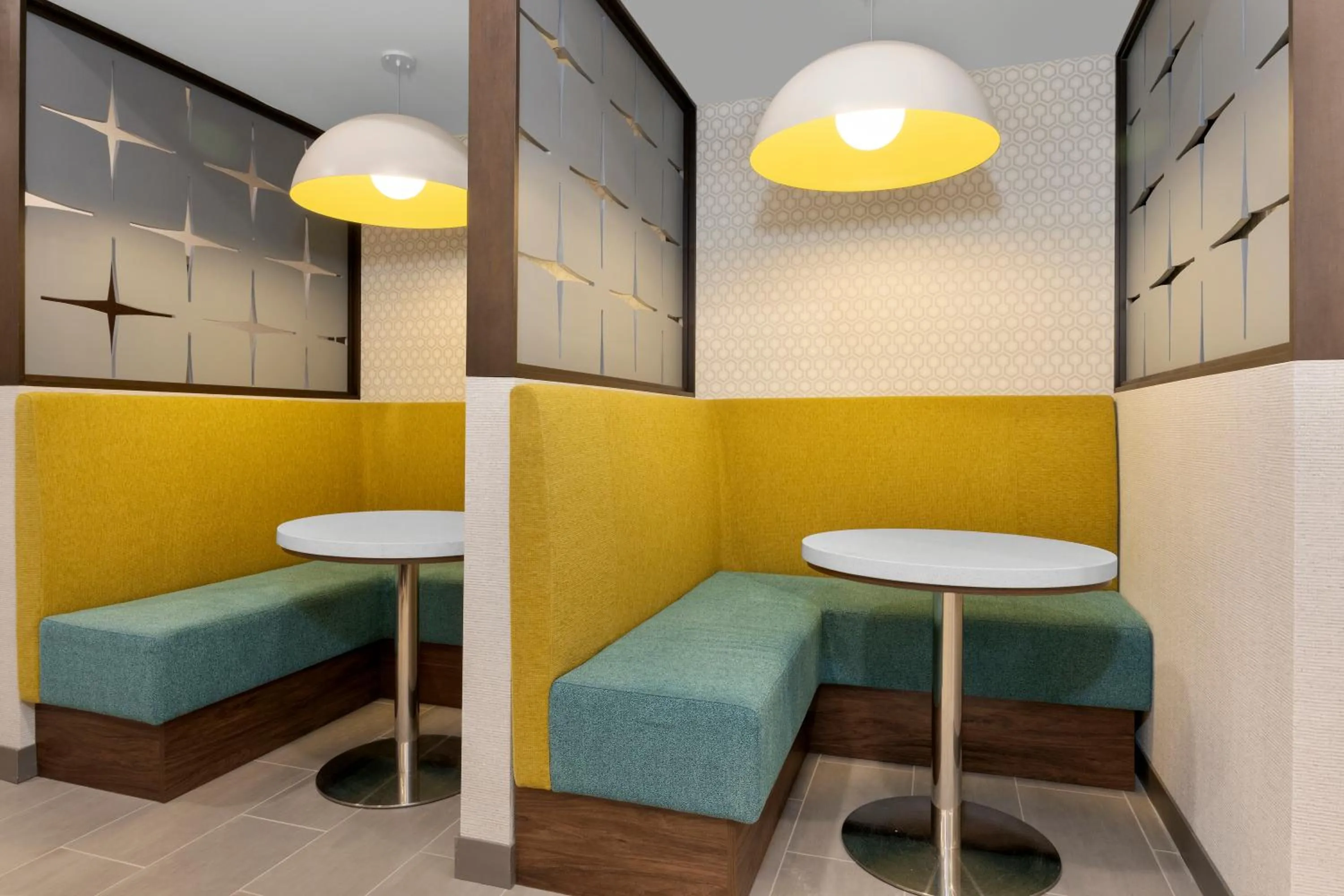 Business facilities in Hampton Inn By Hilton Cornwall