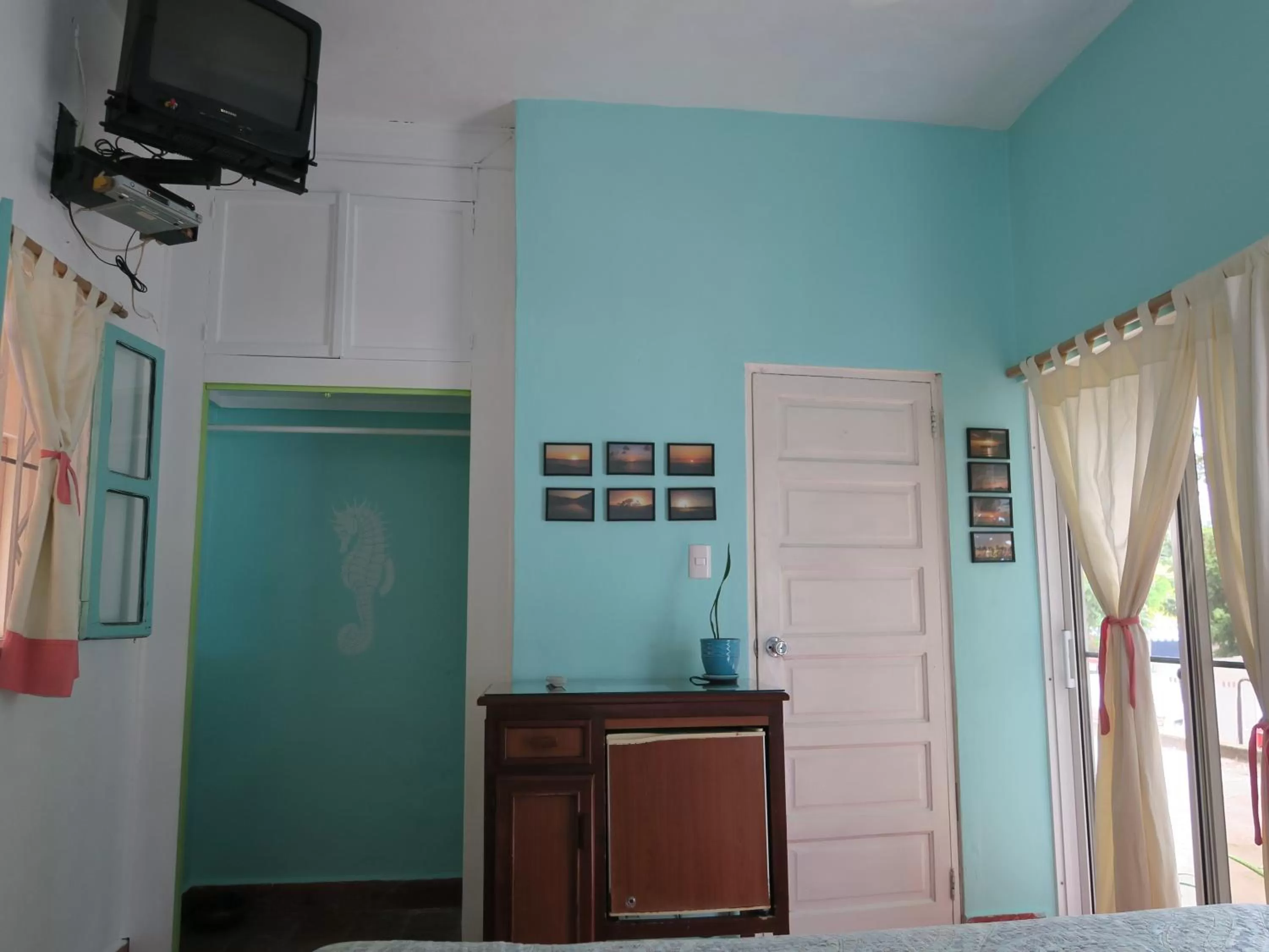 Bedroom, Kitchen/Kitchenette in Hotel Club Rolling Stone