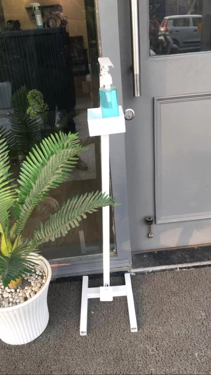 Property building in GoldenKeys Inn