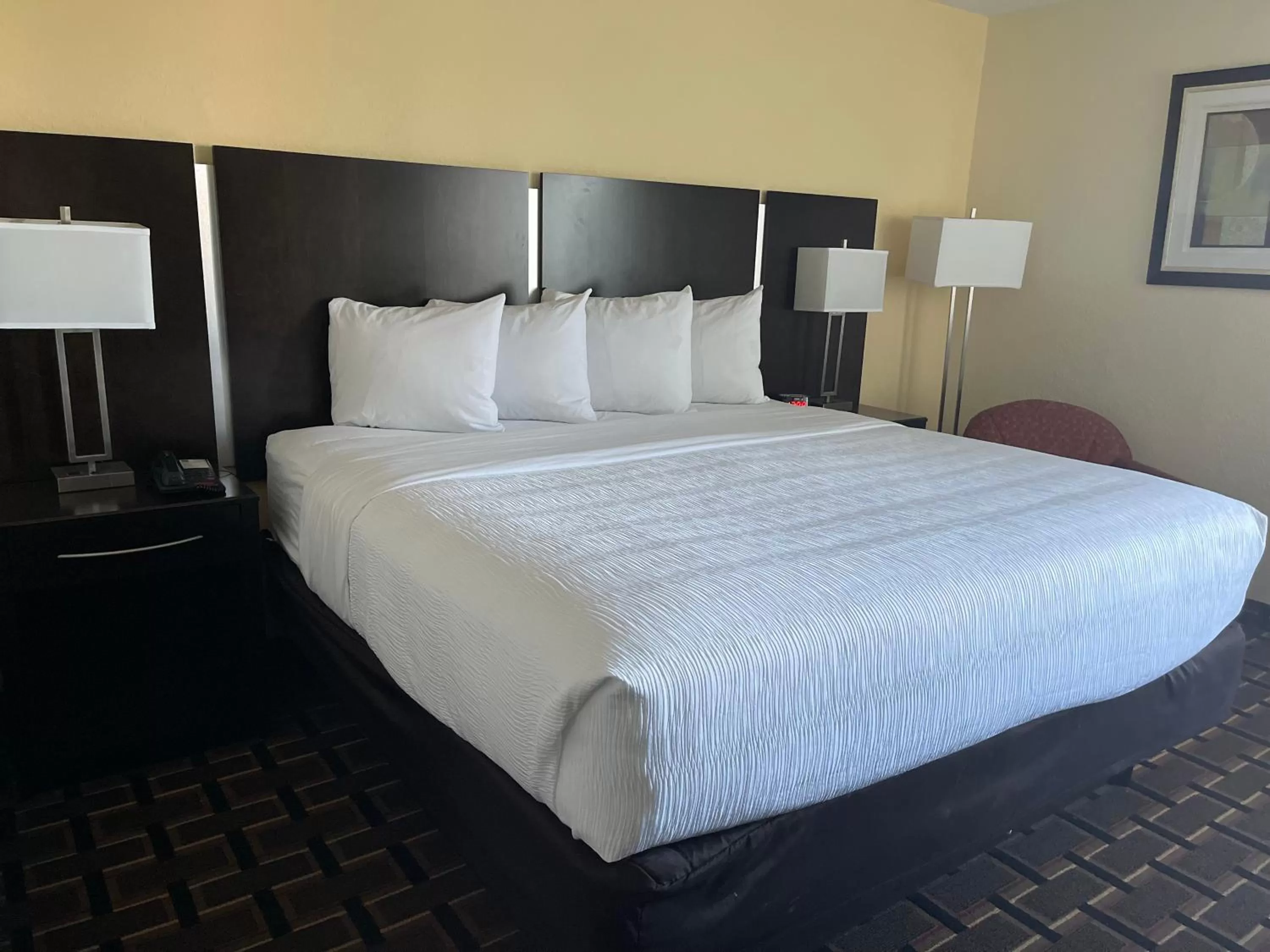 Bed in Baymont by Wyndham Scranton Dunmore