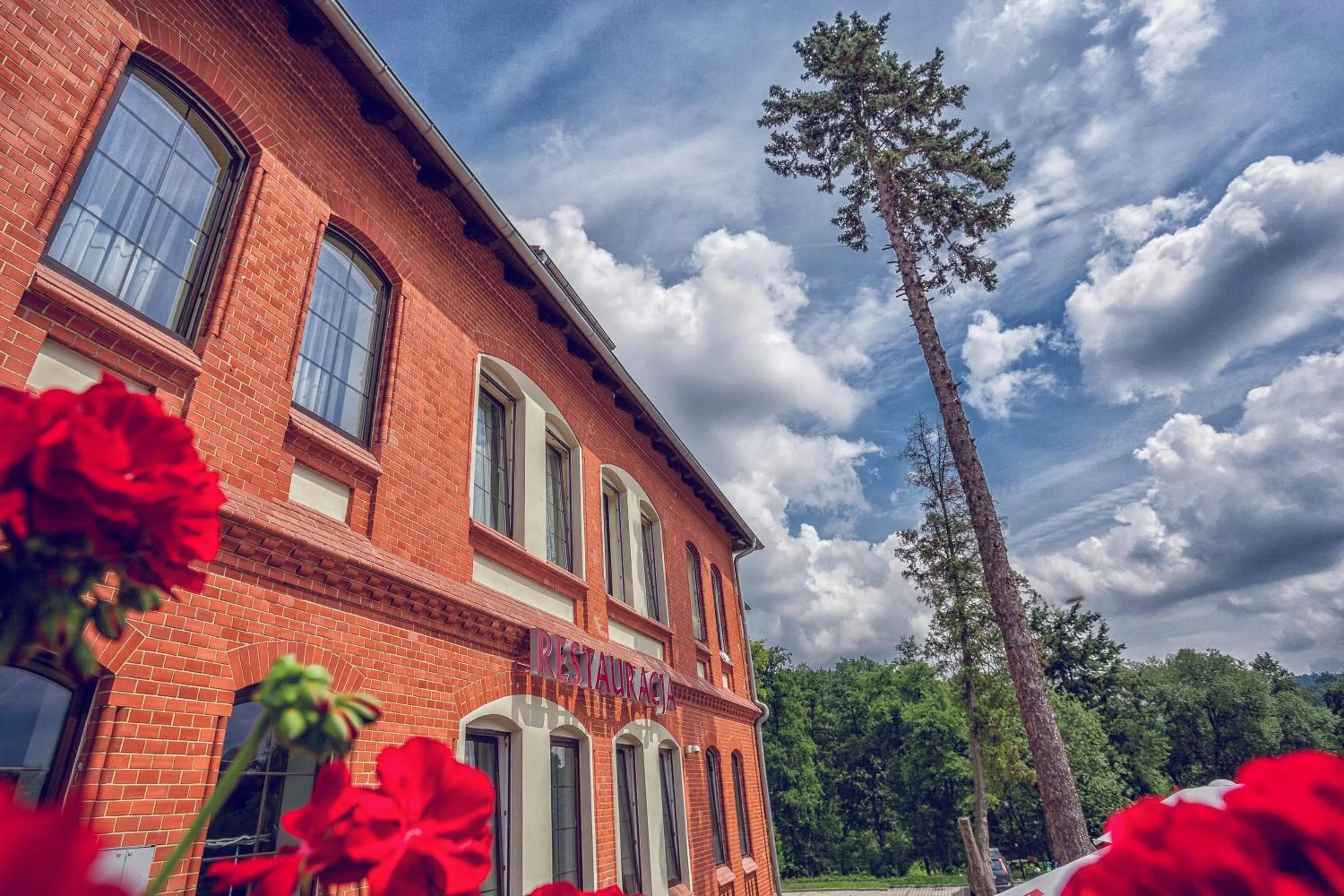 Property building in Hotel Niemcza Wino & Spa