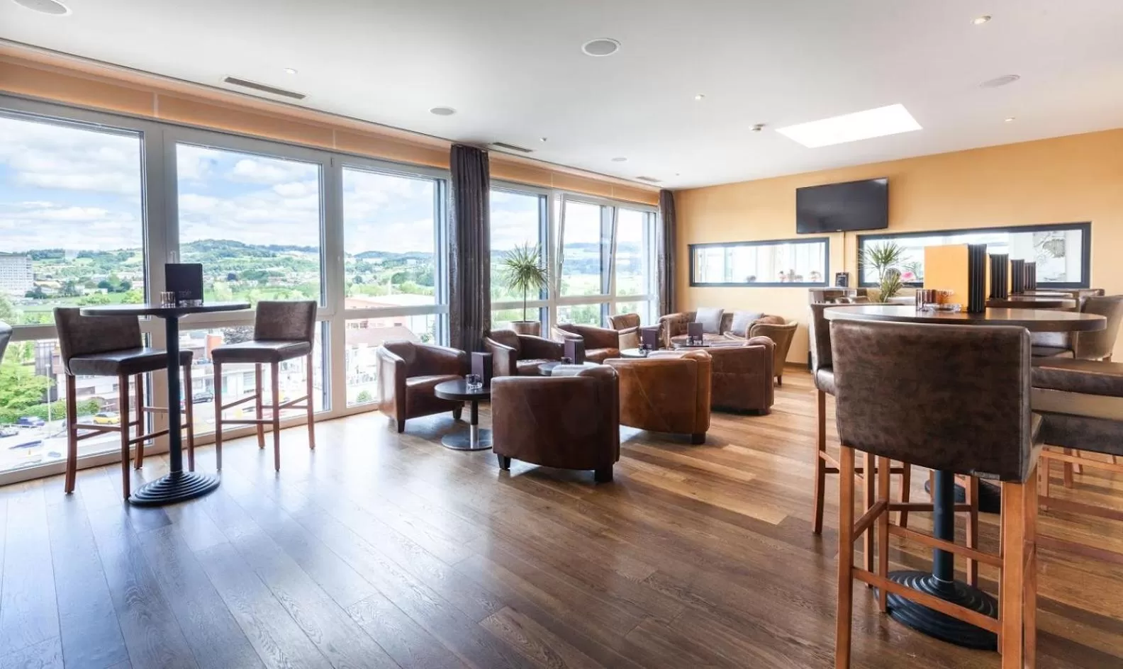 Lounge or bar in Hotel Swiss Star