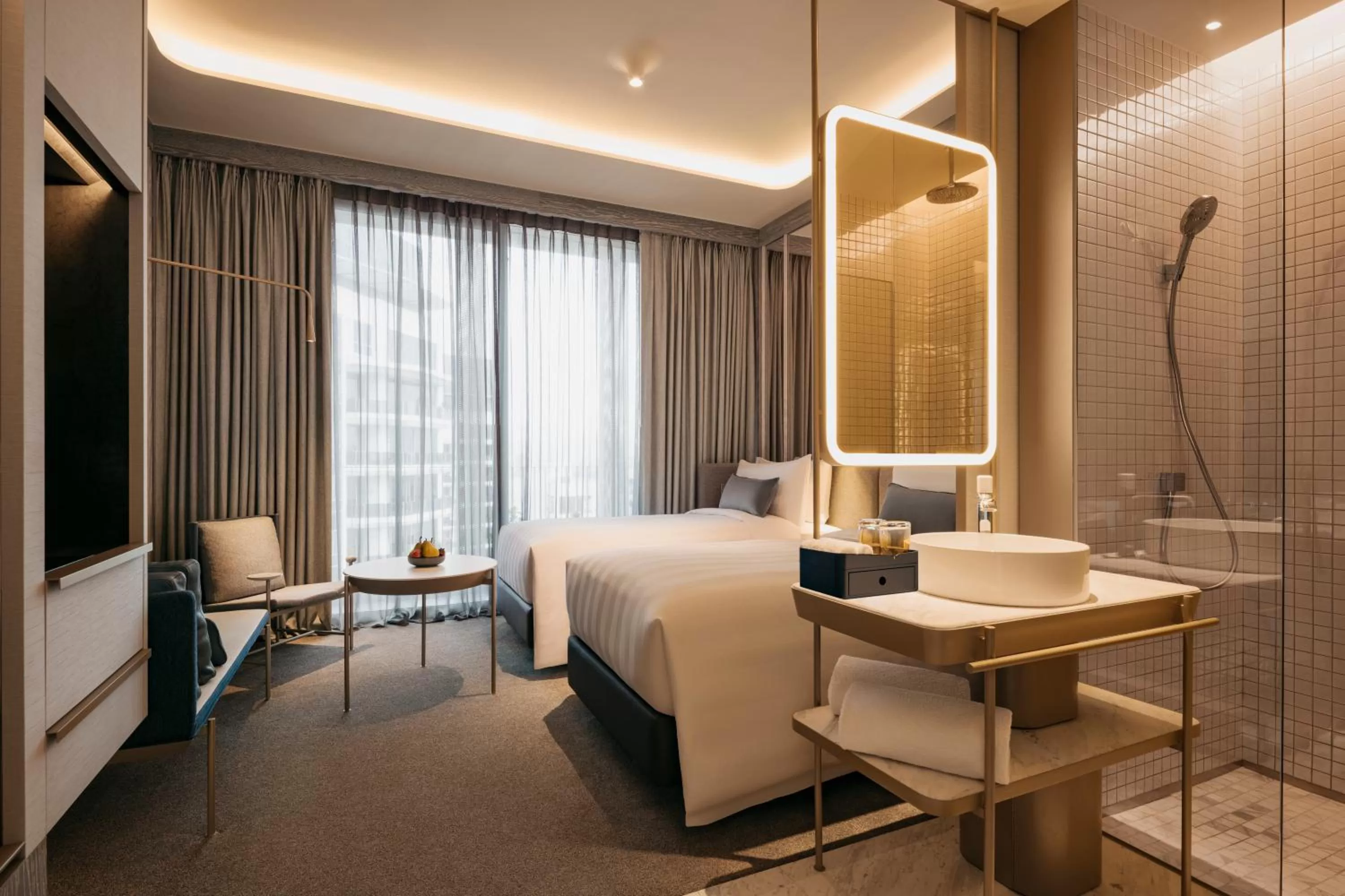 Shower, Bed in Pan Pacific Orchard