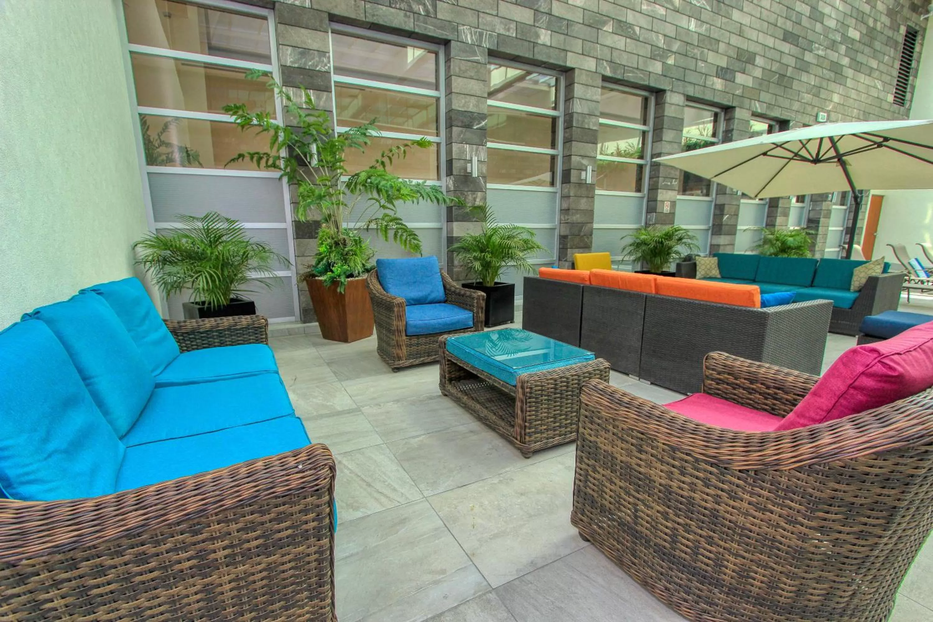 Swimming pool in Holiday Inn & Suites Plaza Mayor by IHG