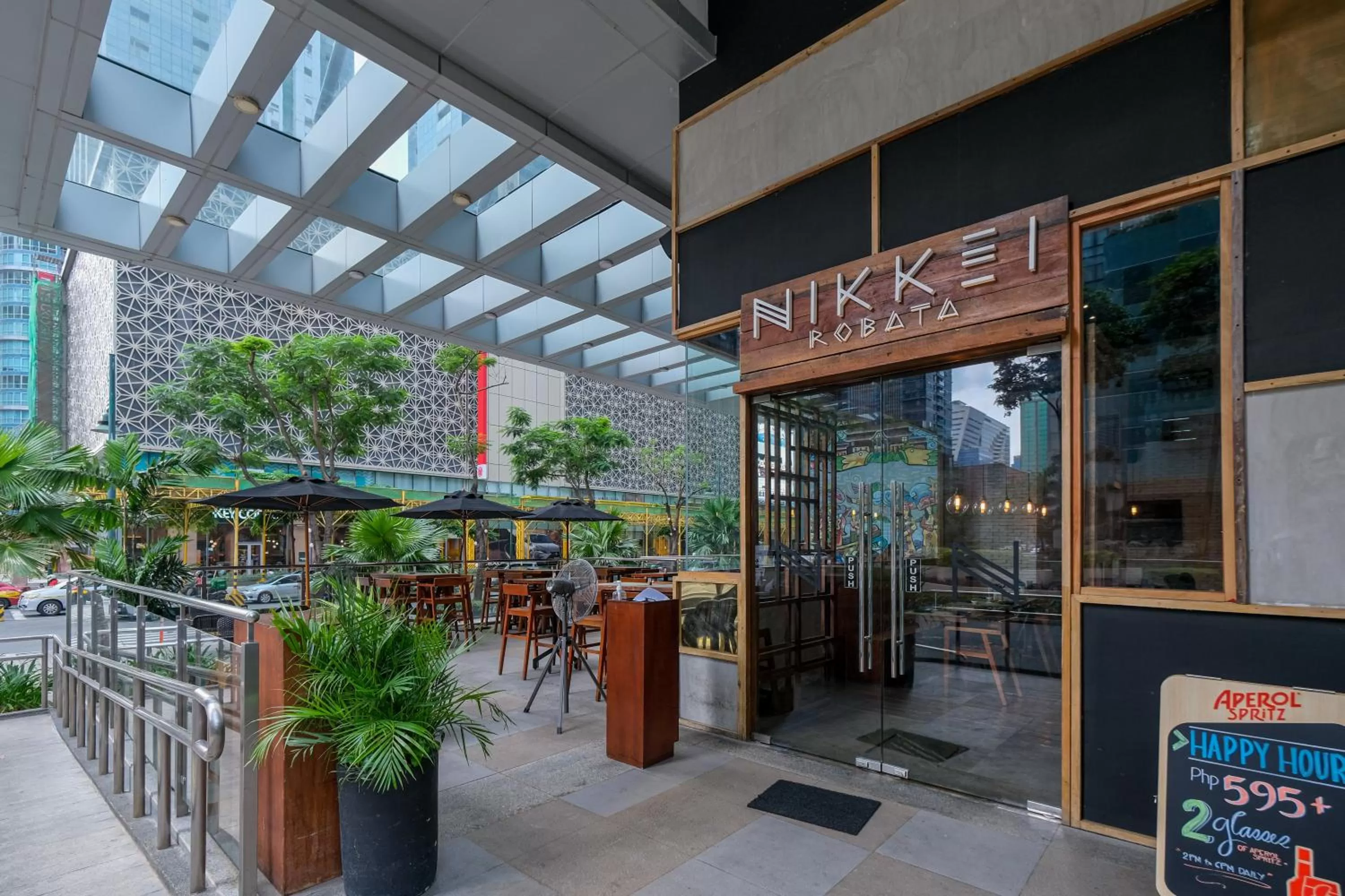 Restaurant/places to eat in 1BR Suite in Uptown BGC