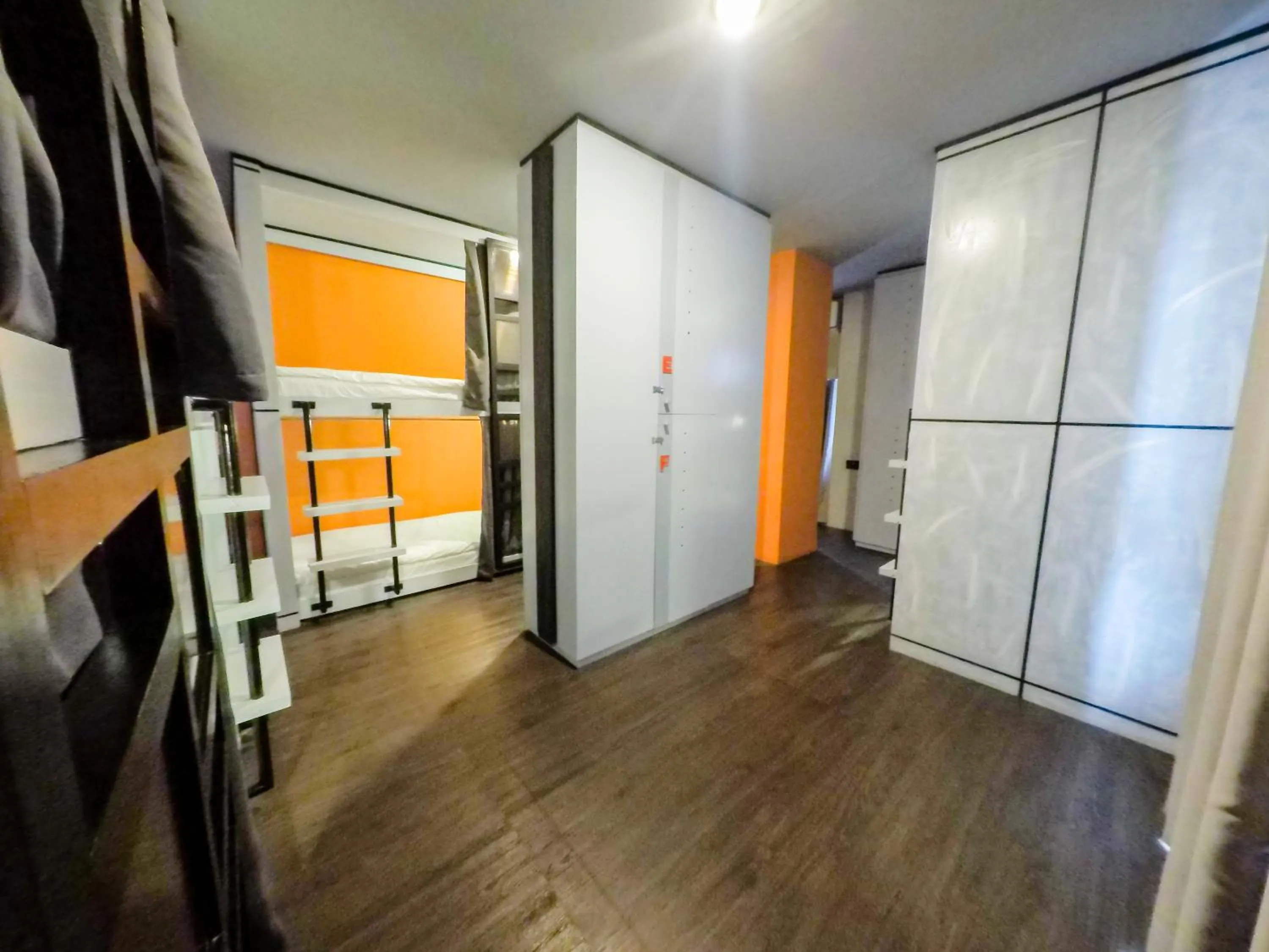 bunk bed in Abraham Manila - Located in Central Makati