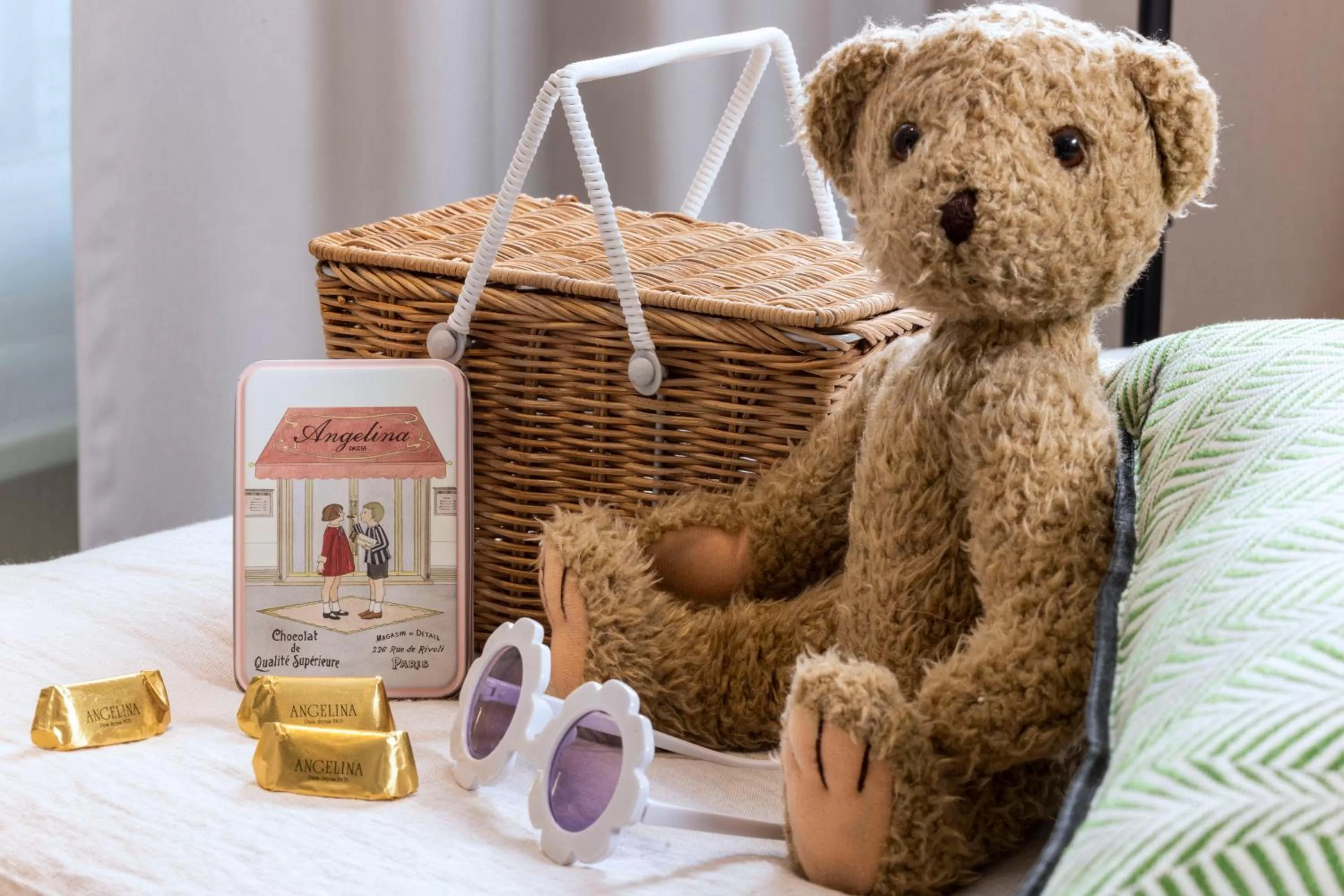 Decorative detail in Hotel Duminy-Vendome