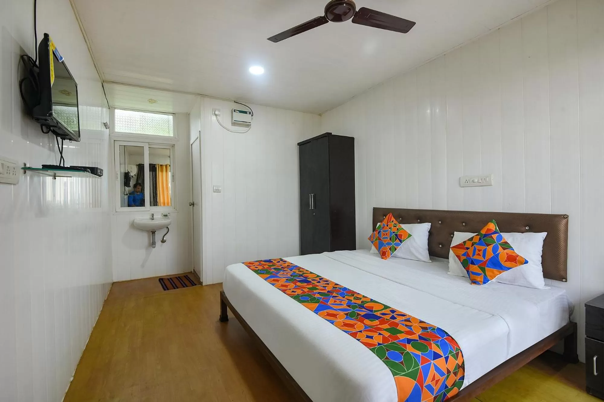 Bedroom, Bed in FabExpress Vincy Place, Mandrem Beach