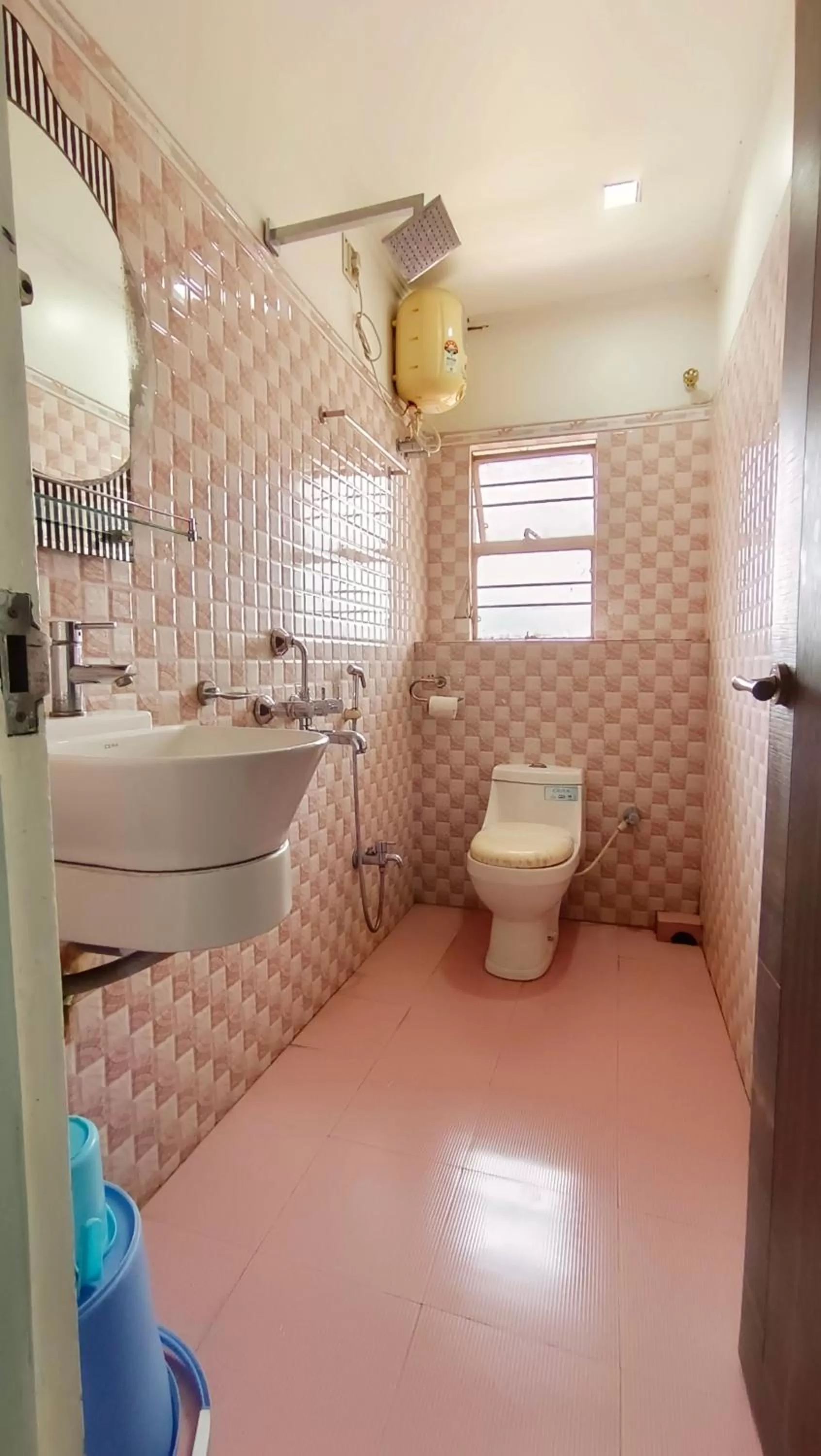 Bathroom in Hotel Samrat