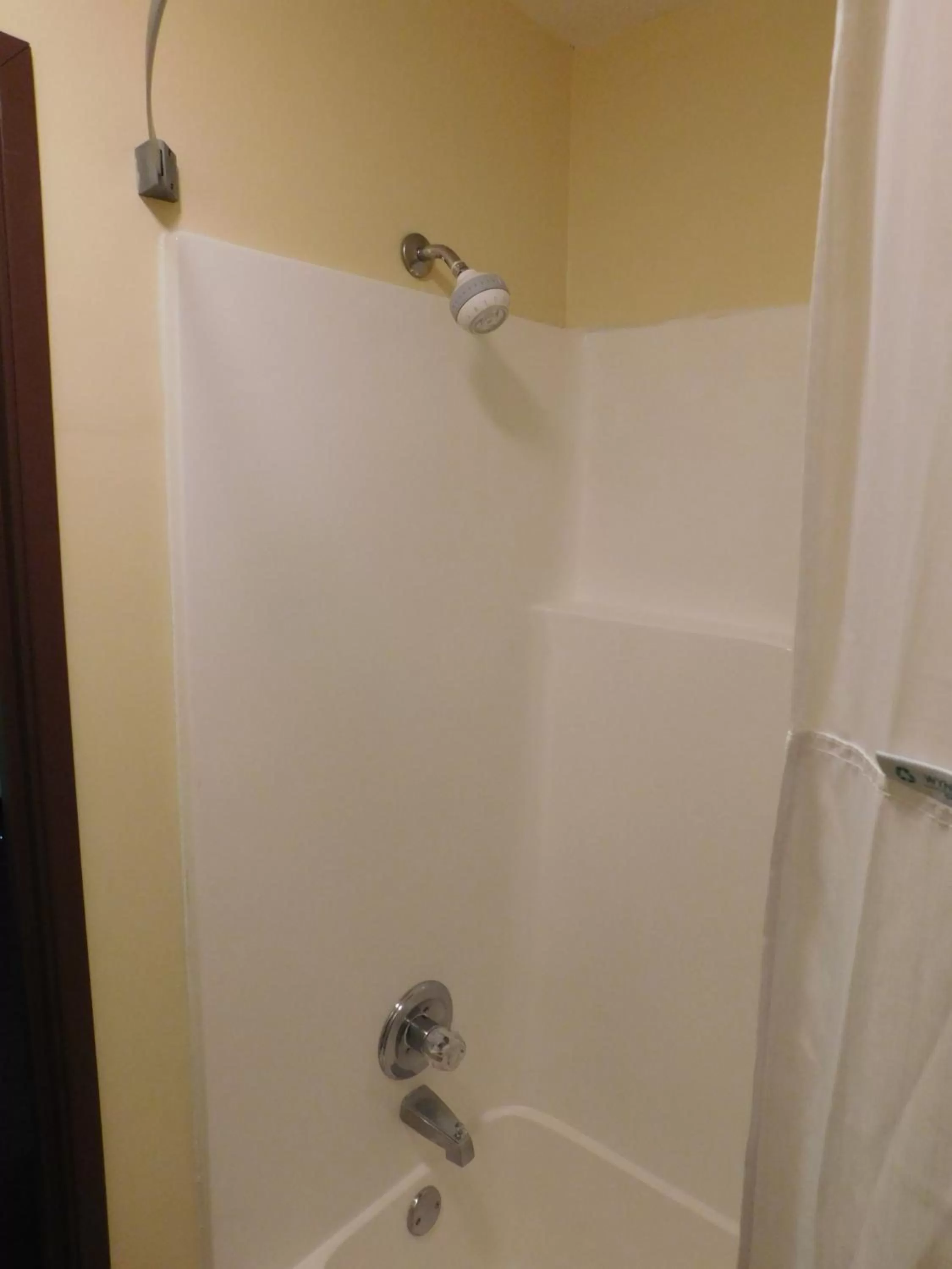 Bathroom in Days Inn by Wyndham Lexington NE