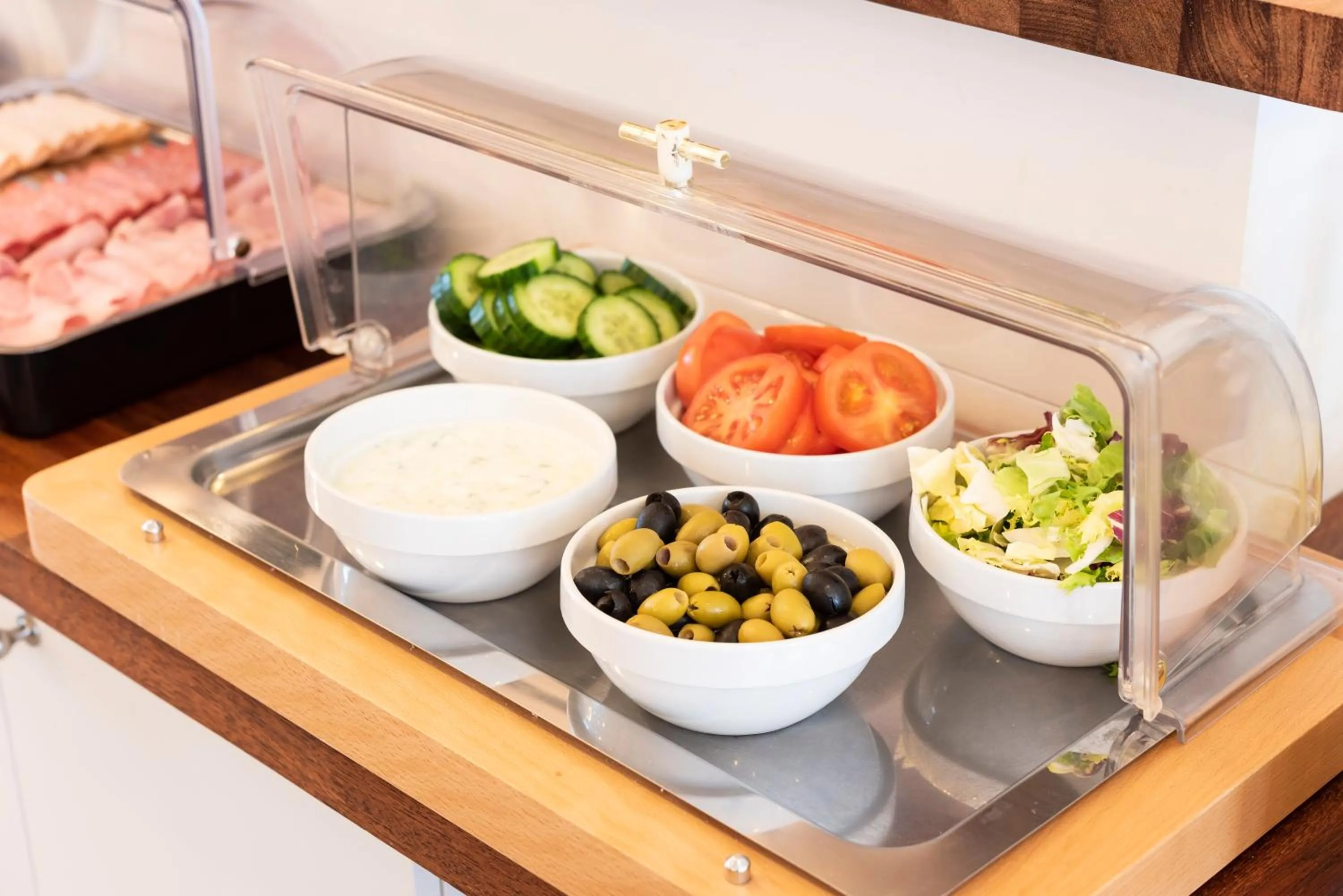 Buffet breakfast in Beverly Hills Hotel