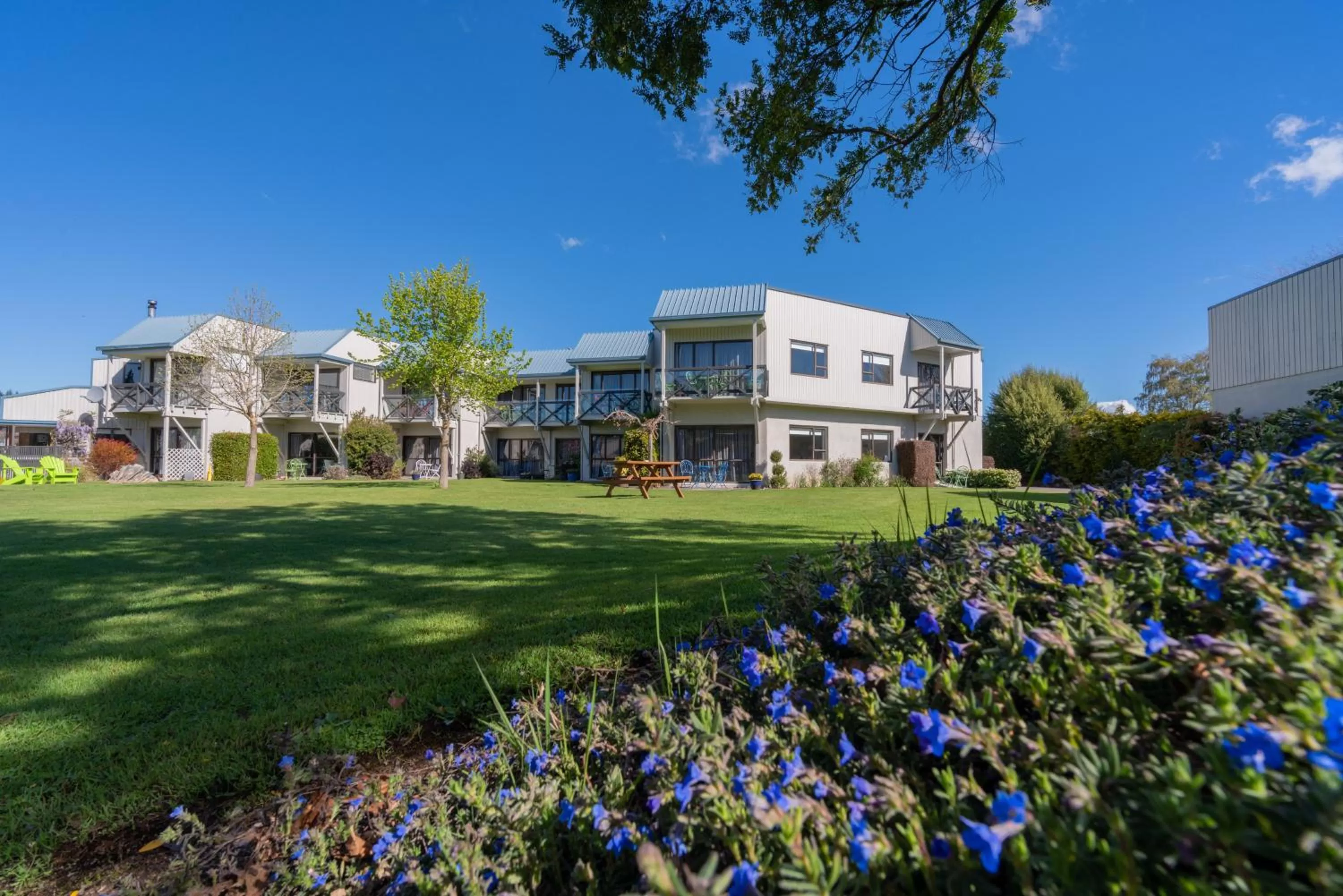 Property building in ASURE Explorer Motel & Apartments