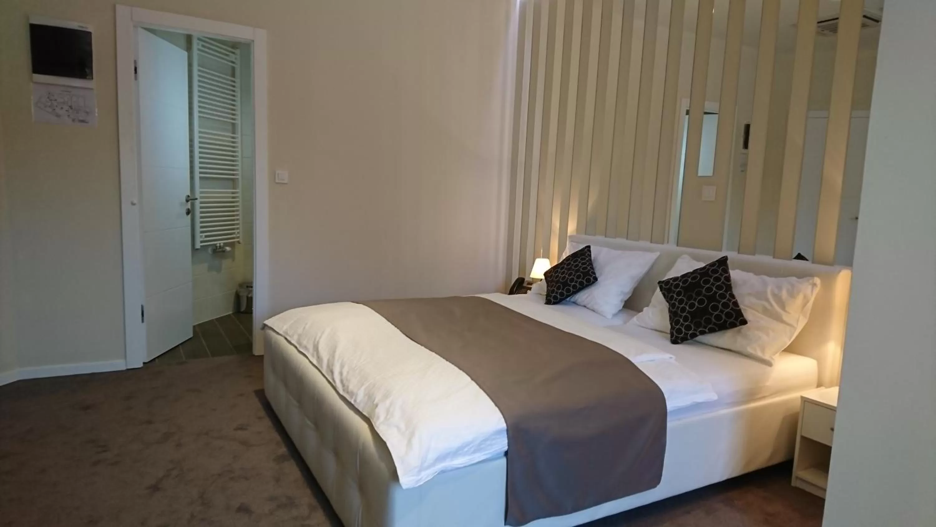 Bed in B&B Schlosser