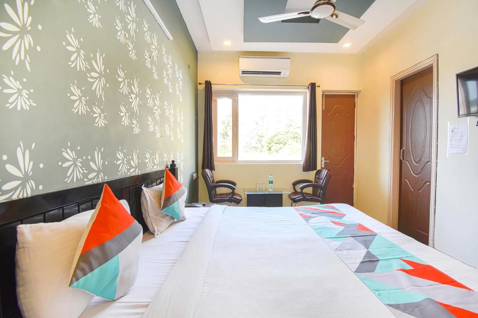 Bedroom in FabExpress Bzoie Heritage