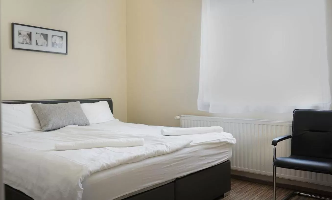 Bed in Teke Bowling Centrum és Sport Panzió