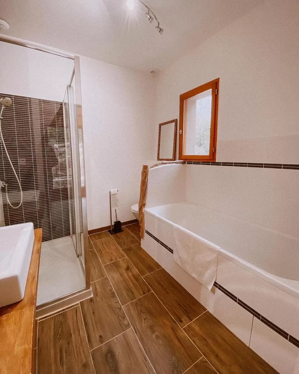 Bathroom in Auberge De La Foret Bonifatu