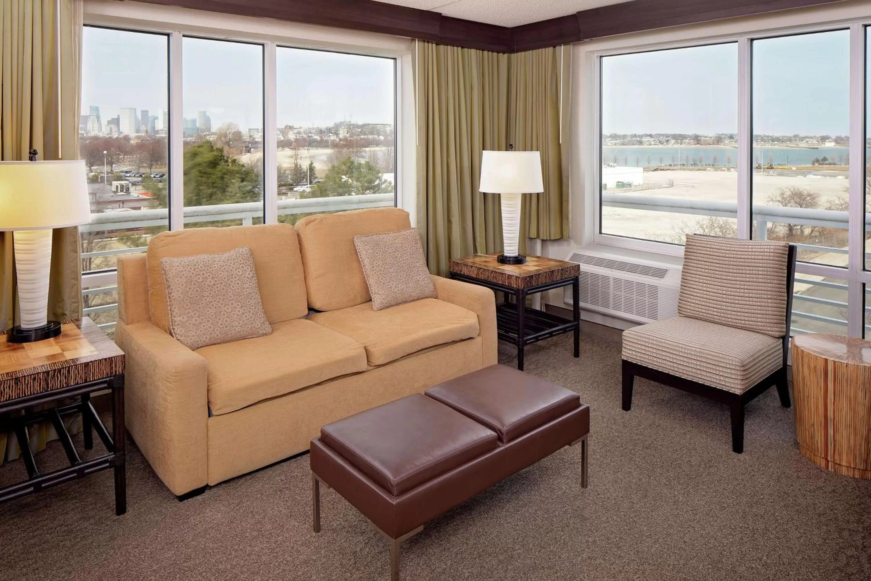 Living room in DoubleTree by Hilton Hotel Boston Bayside