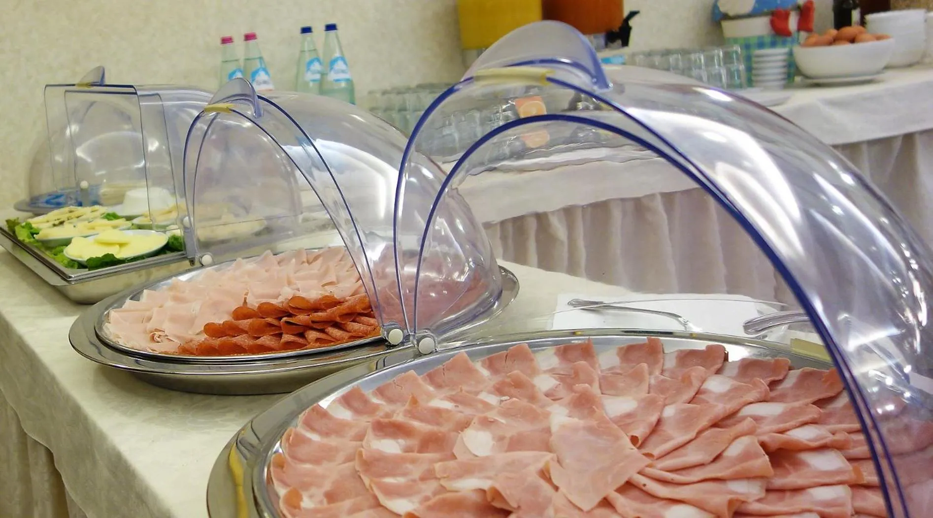 Restaurant/places to eat in Euromotel Croce Bianca