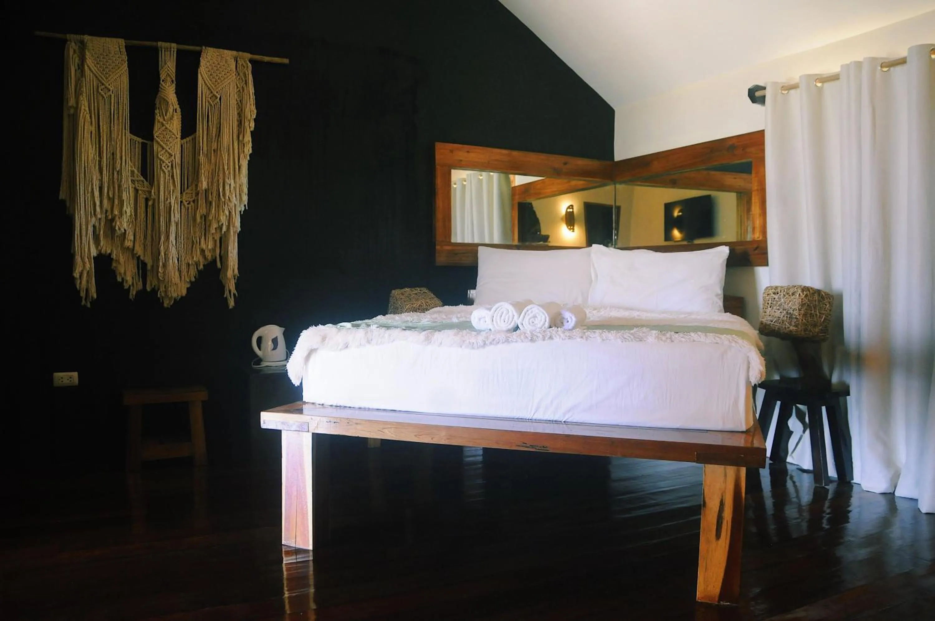 Bed in Happiness Boutique Resort El Nido