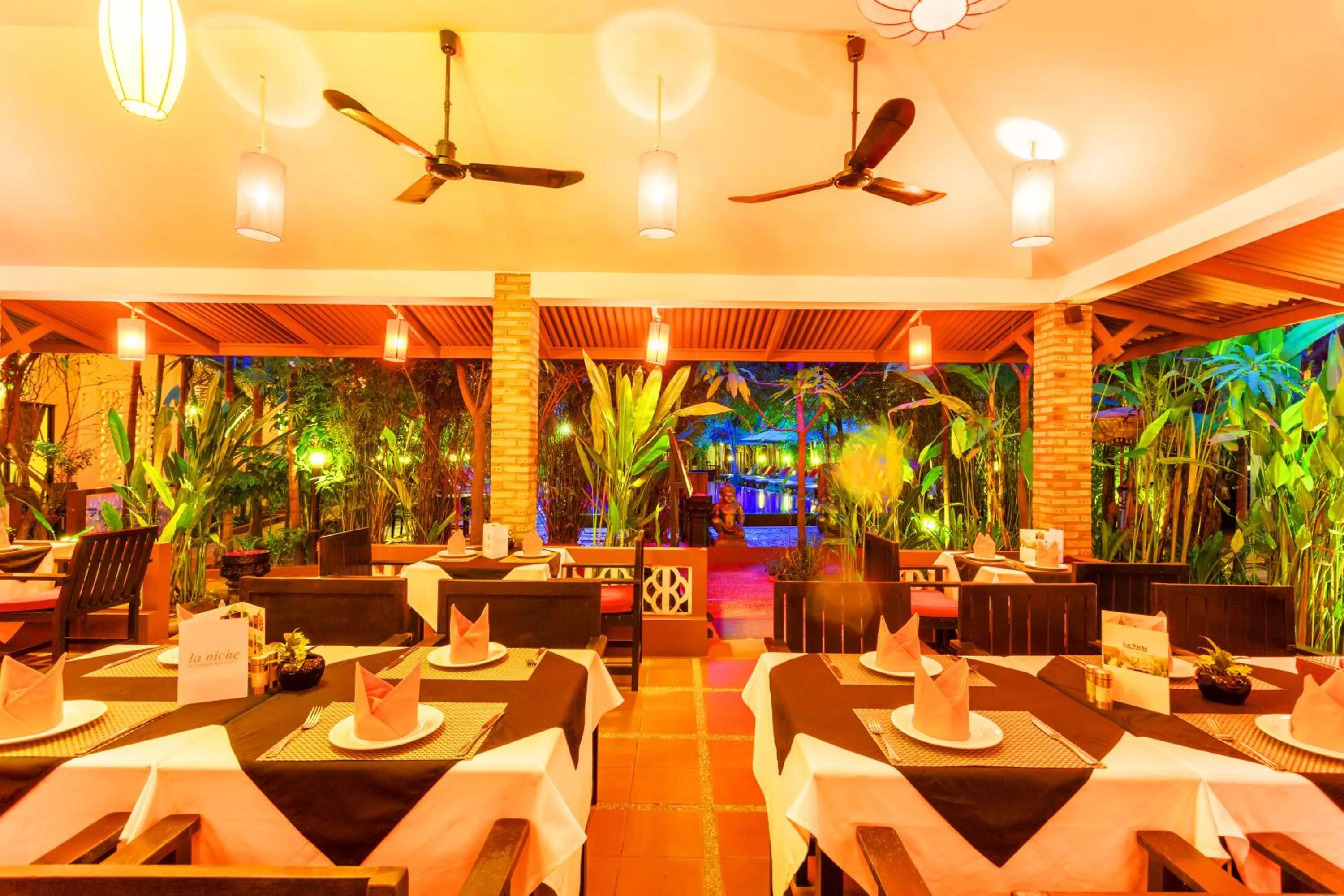 Restaurant/places to eat in La Niche D'angkor Boutique Hotel