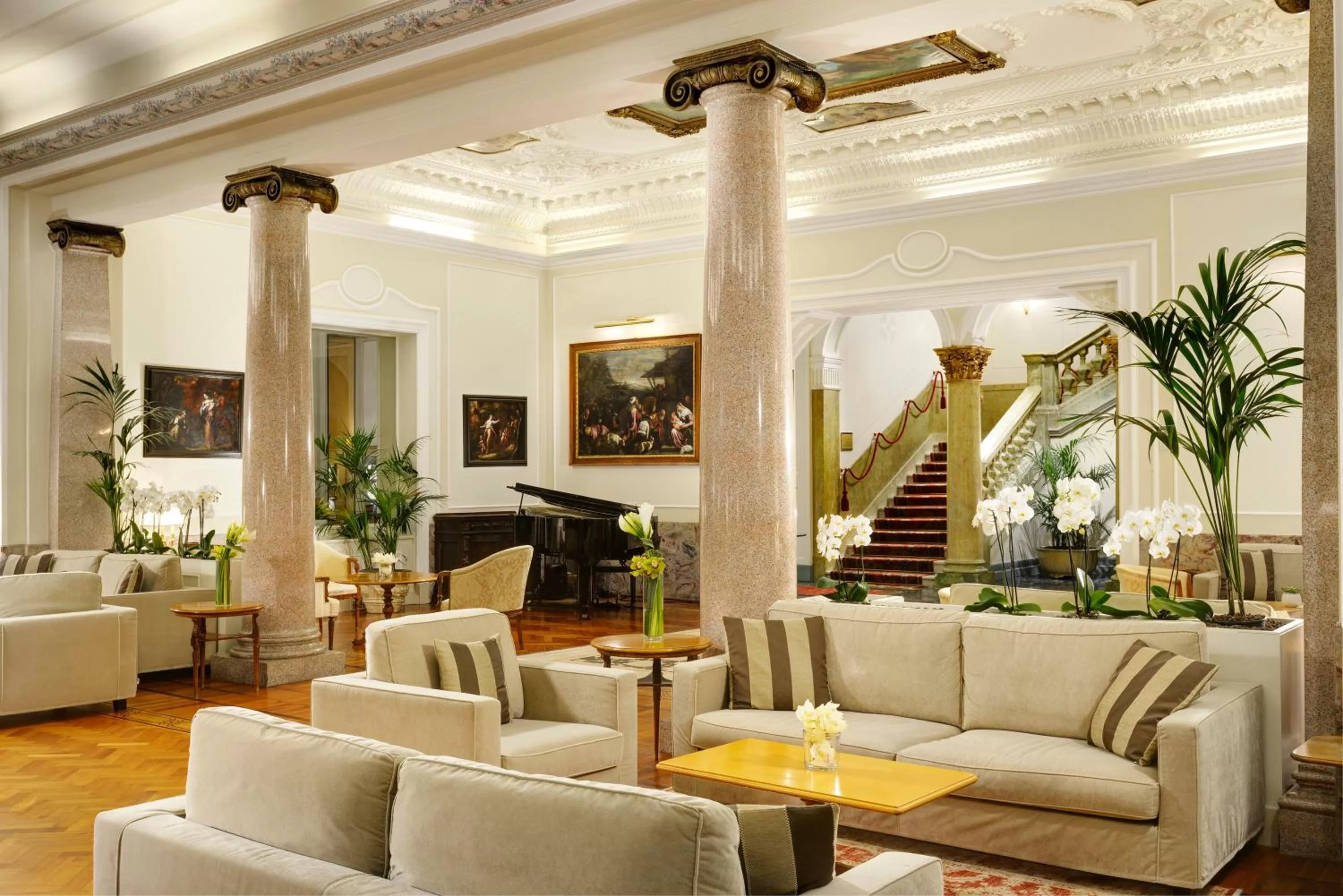 Lounge or bar in Royal Hotel Sanremo