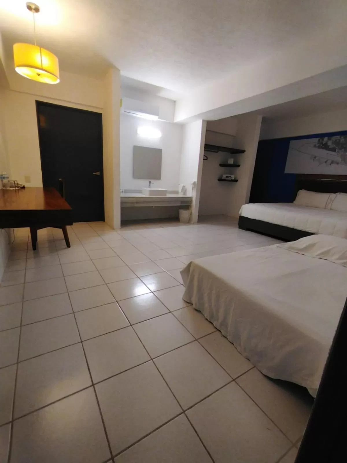 Photo of the whole room, Bed in TRYP by Wyndham Chetumal