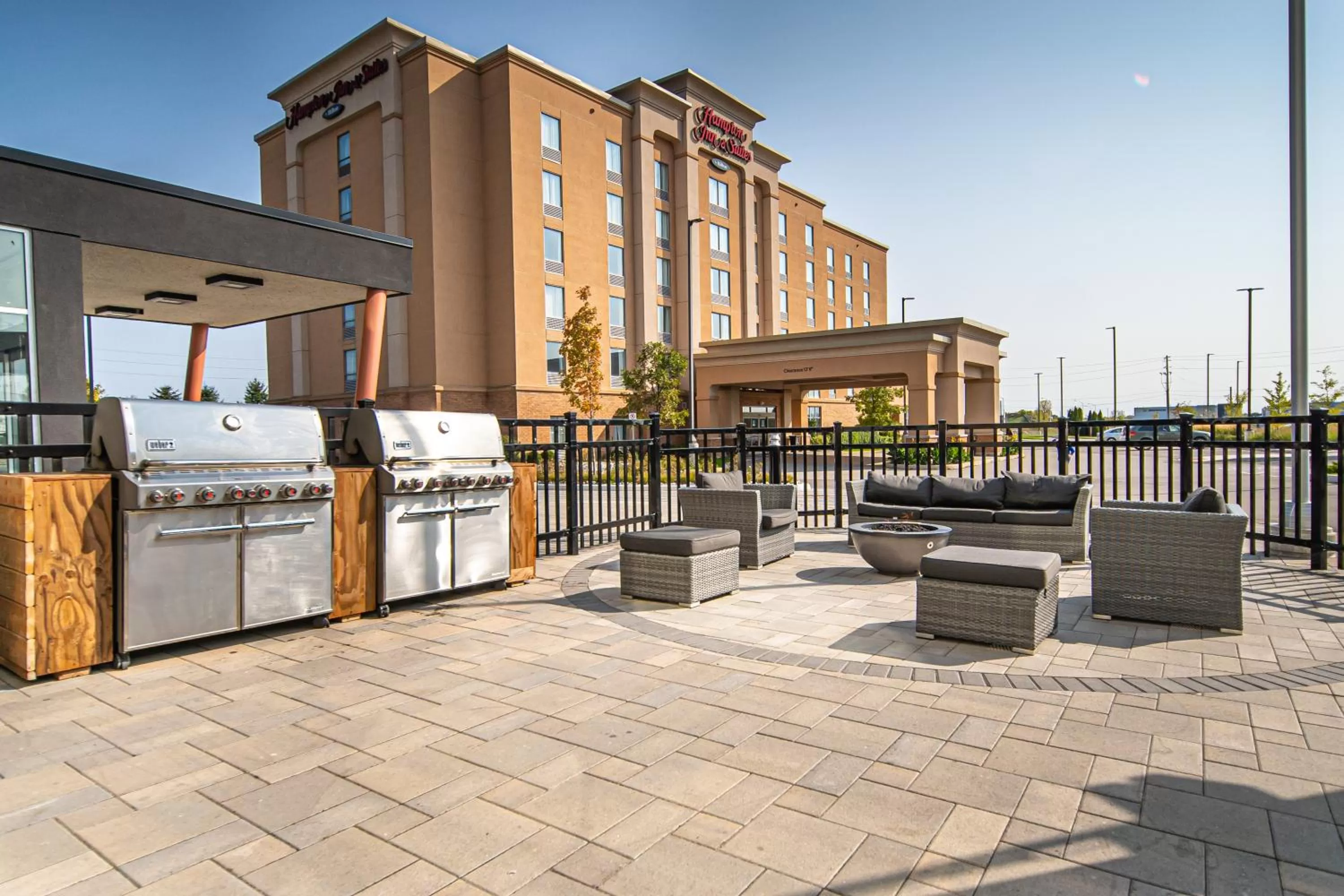 BBQ facilities in Hampton Inn & Suites by Hilton Brantford