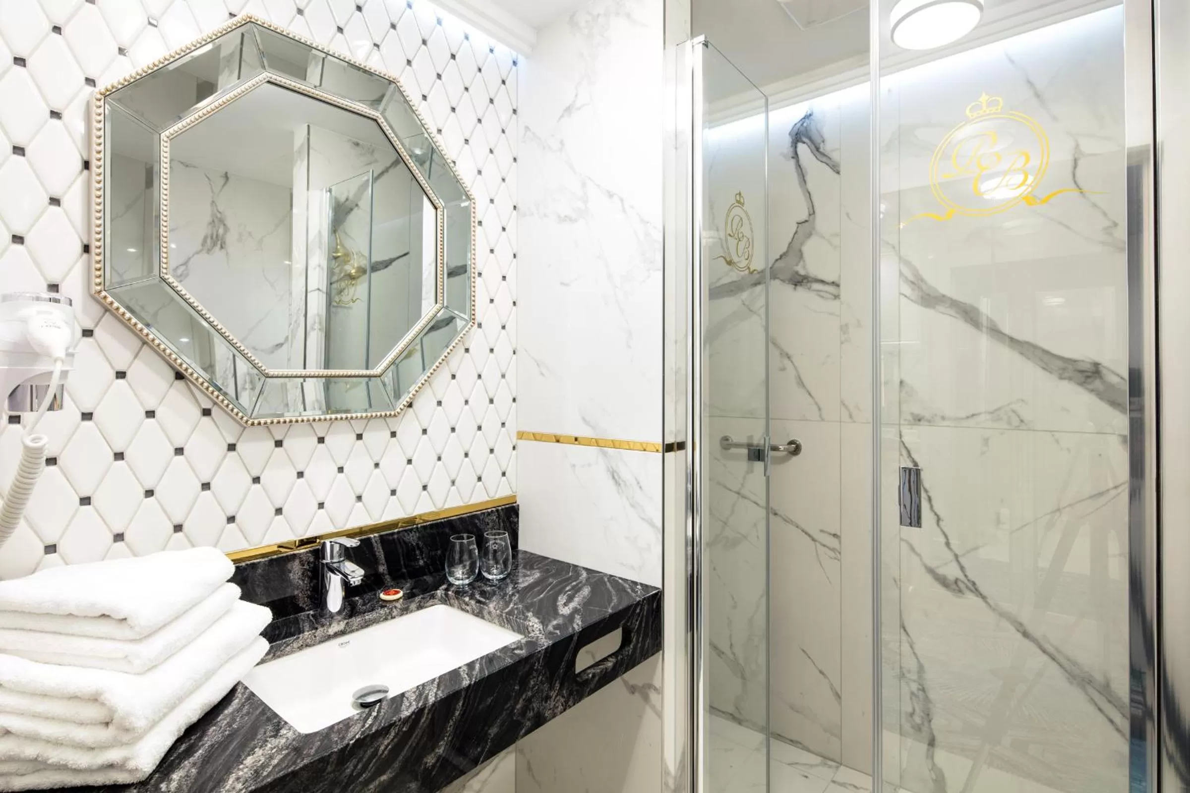 Shower in Hotel Royal Baltic 4* Luxury Boutique