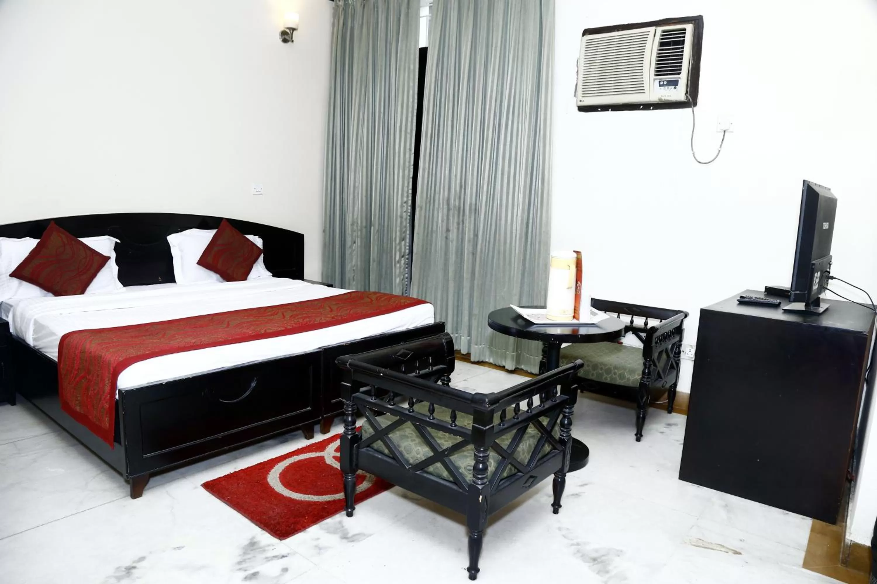 Bedroom, Bed in Hotel City Centre Inn - Nizamuddin Railway Station