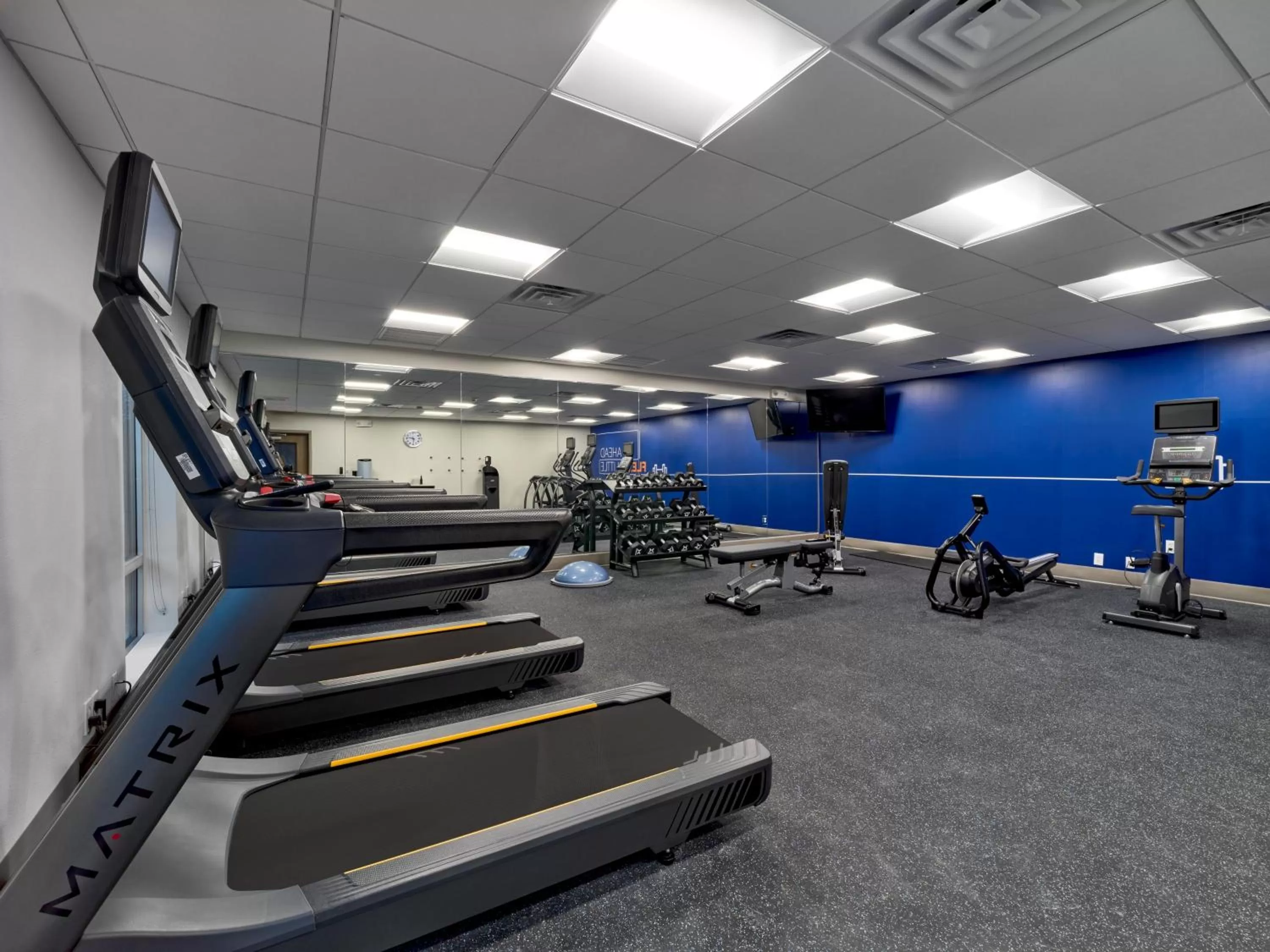 Fitness centre/facilities in Holiday Inn Express - Huntsville Space Center by IHG