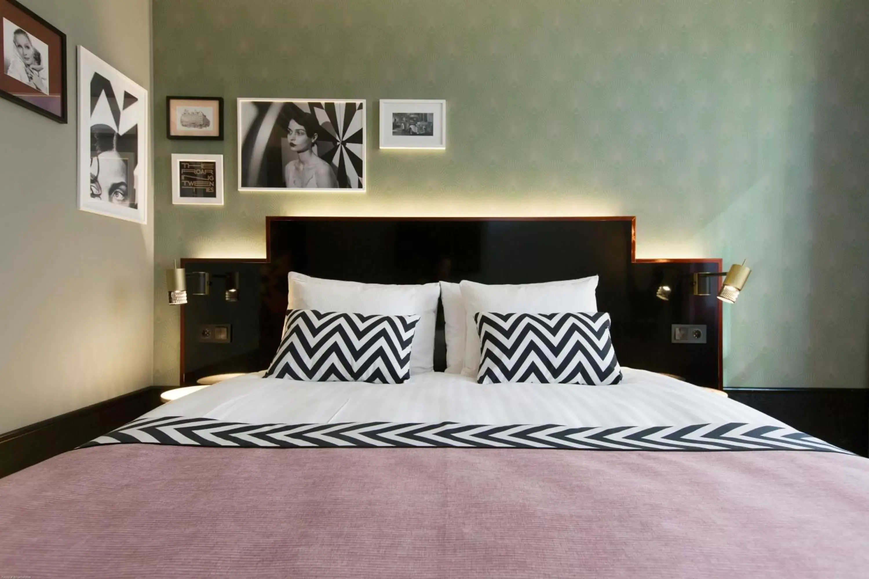 Large Double Room with City View in Haymarket by Scandic Large Double Room with City View in Haymarket by Scandic