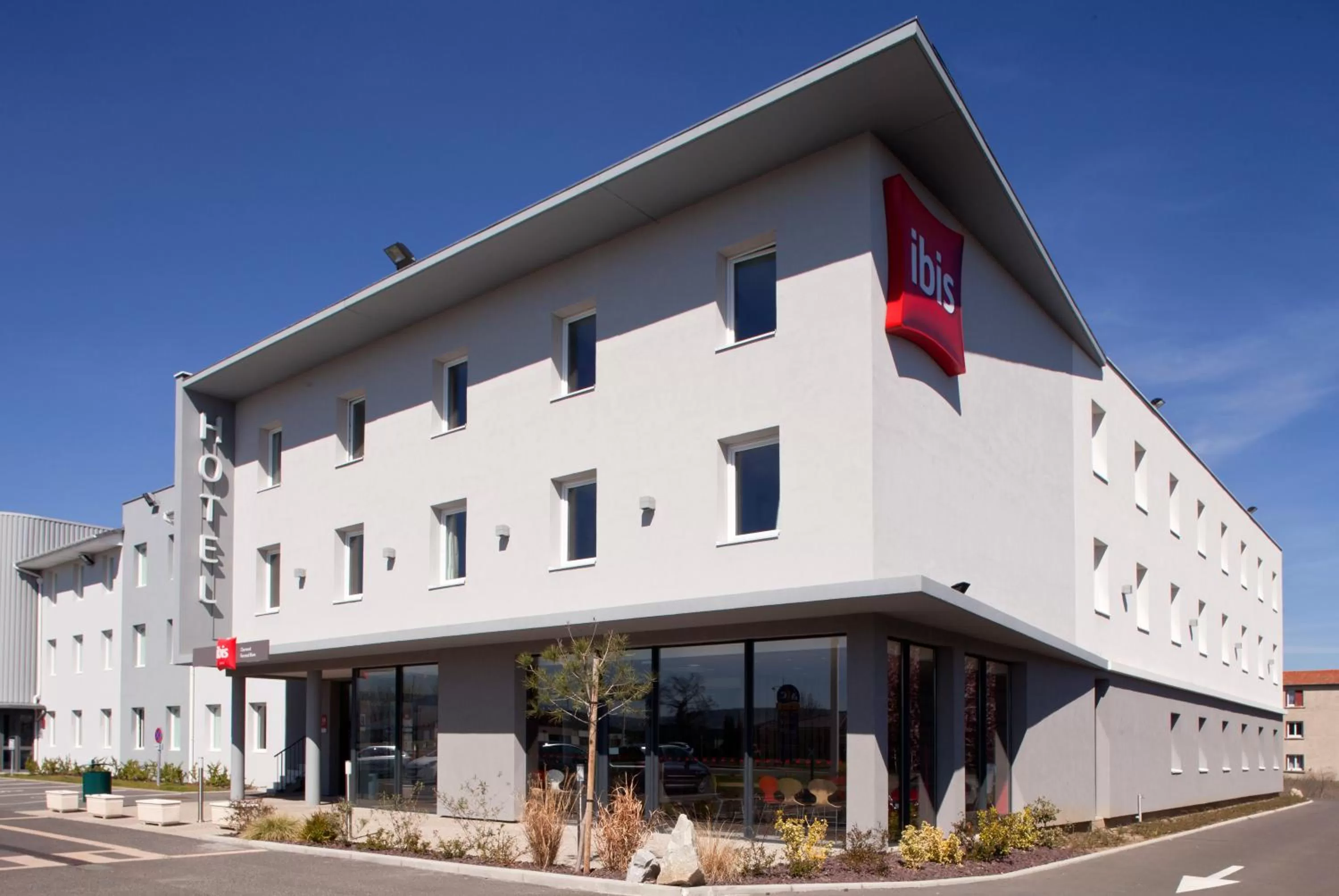 Property building in ibis Clermont Ferrand Nord Riom