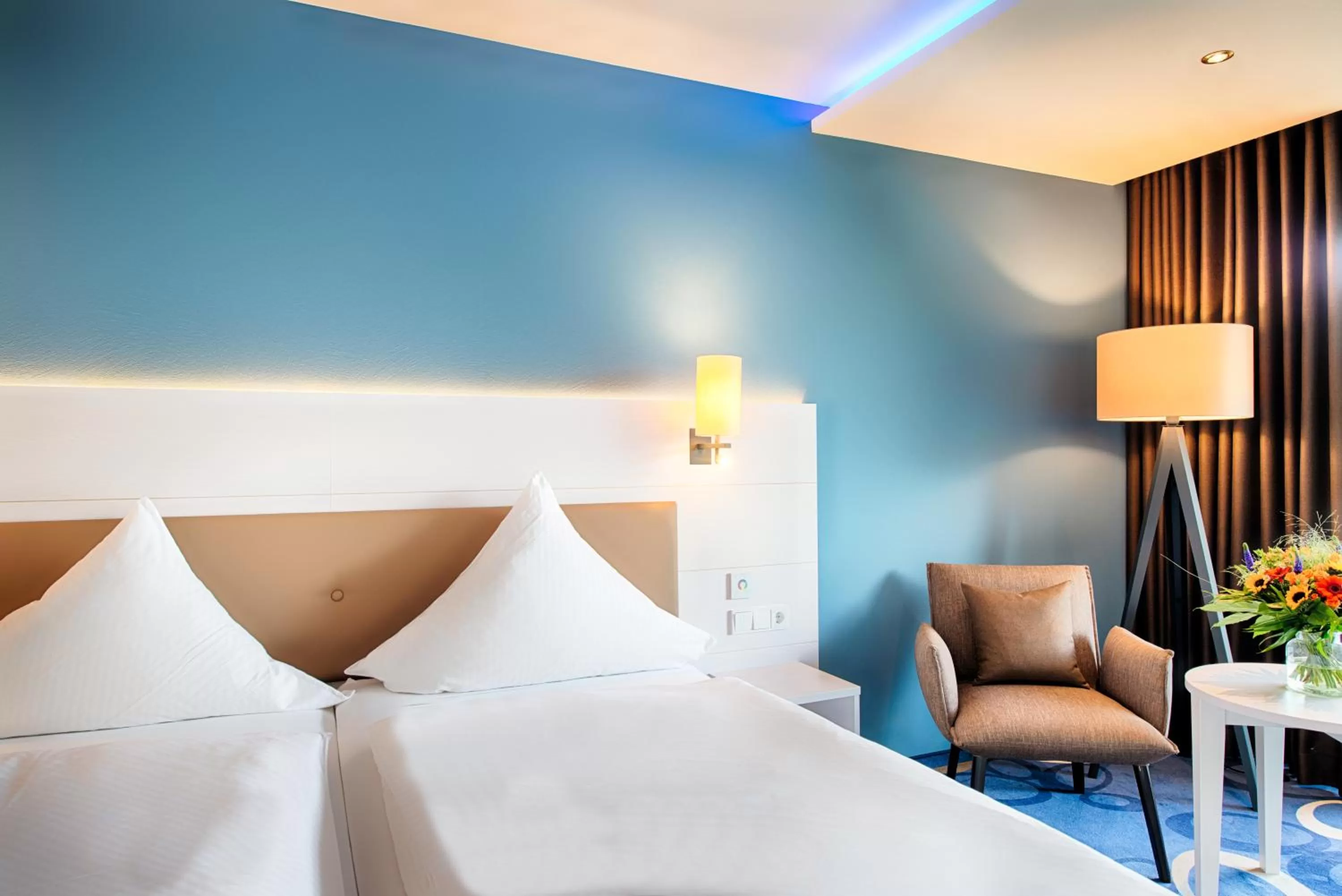 Photo of the whole room, Bed in Seehotel am Stausee 4 Sterne Superior