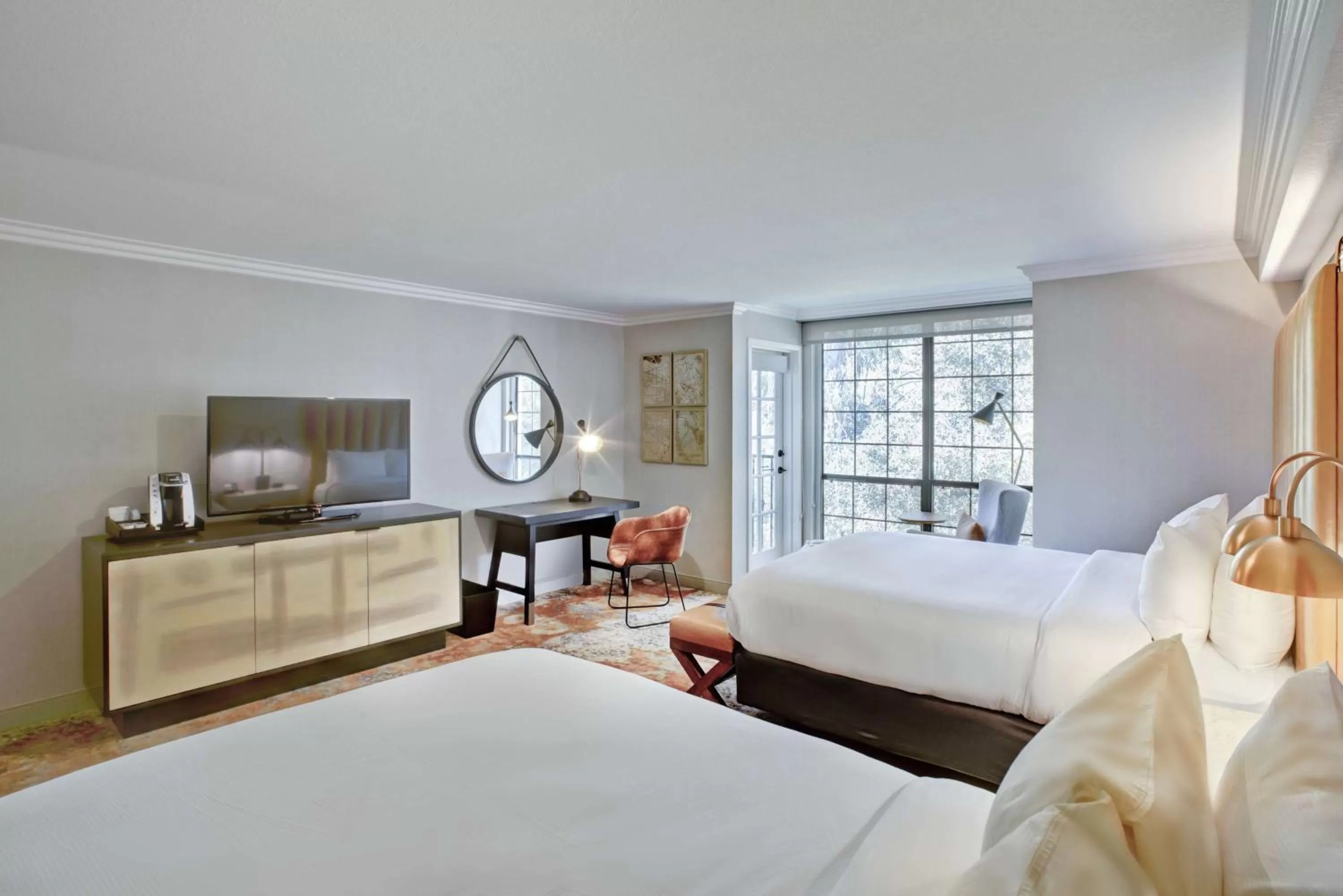 Bedroom, Bed in The Inn at Saratoga, Tapestry Collection by Hilton