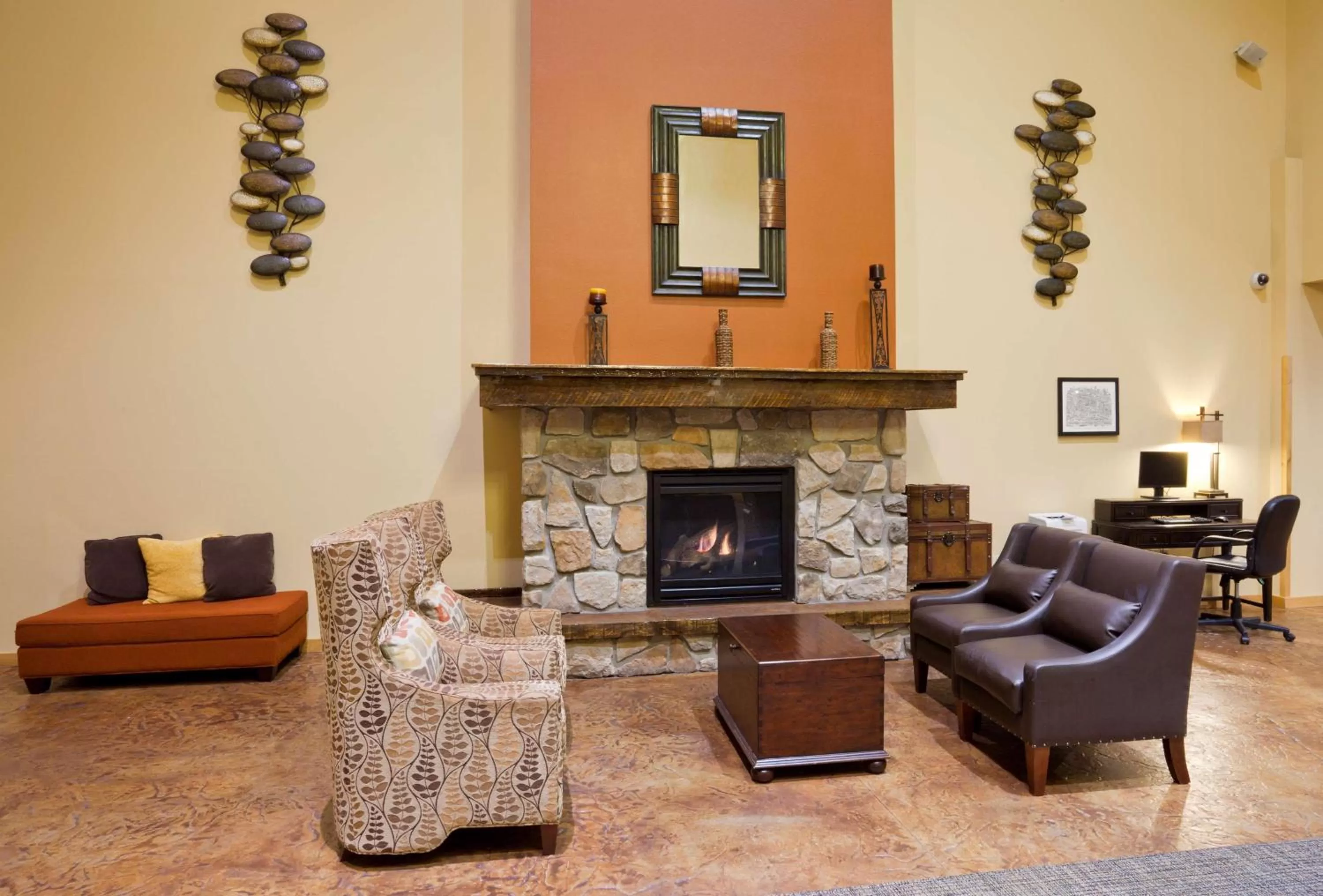 Lobby or reception in AmericInn by Wyndham Fargo Medical Center