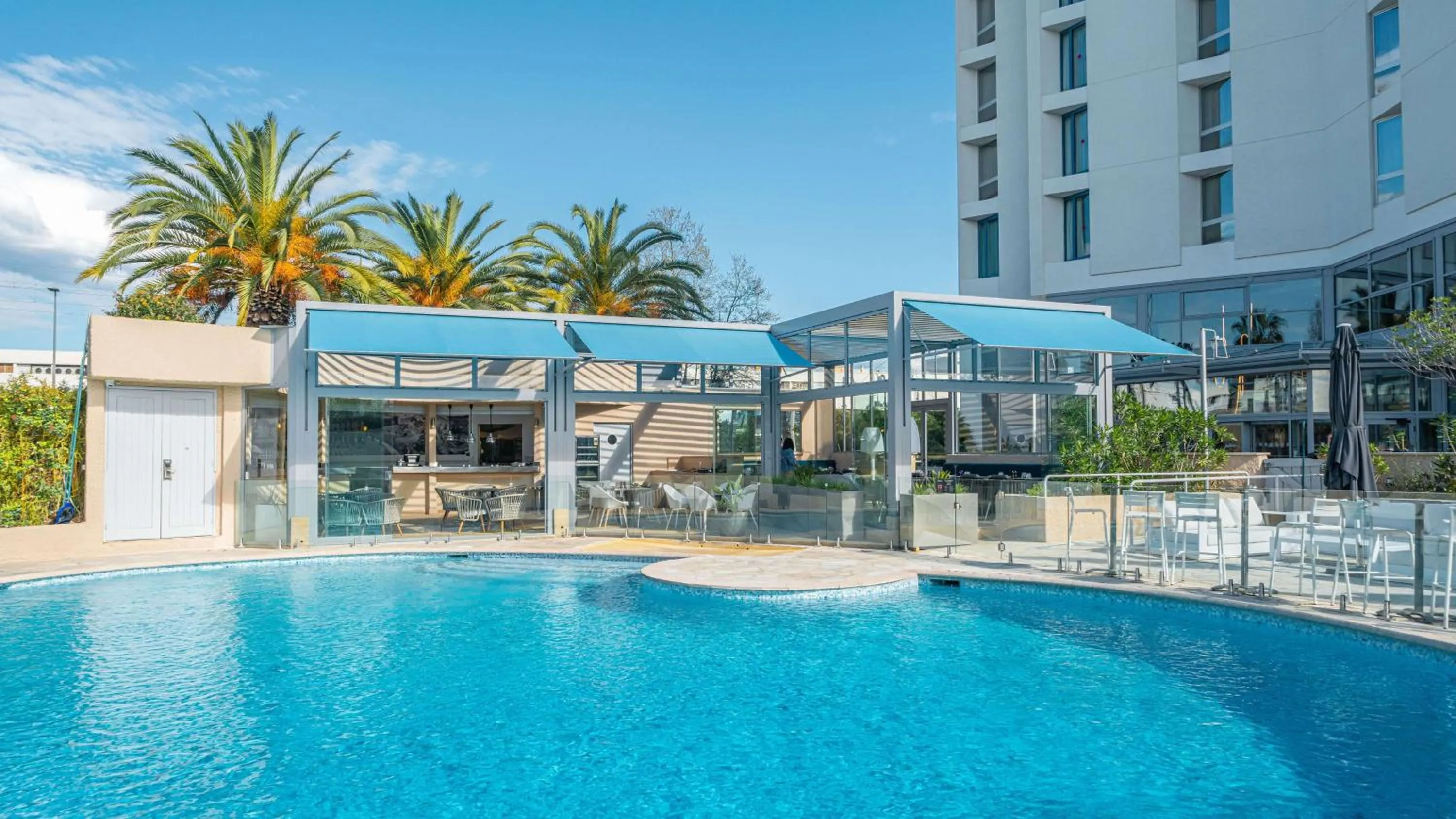 Pool view in Radisson Hotel Nice Airport