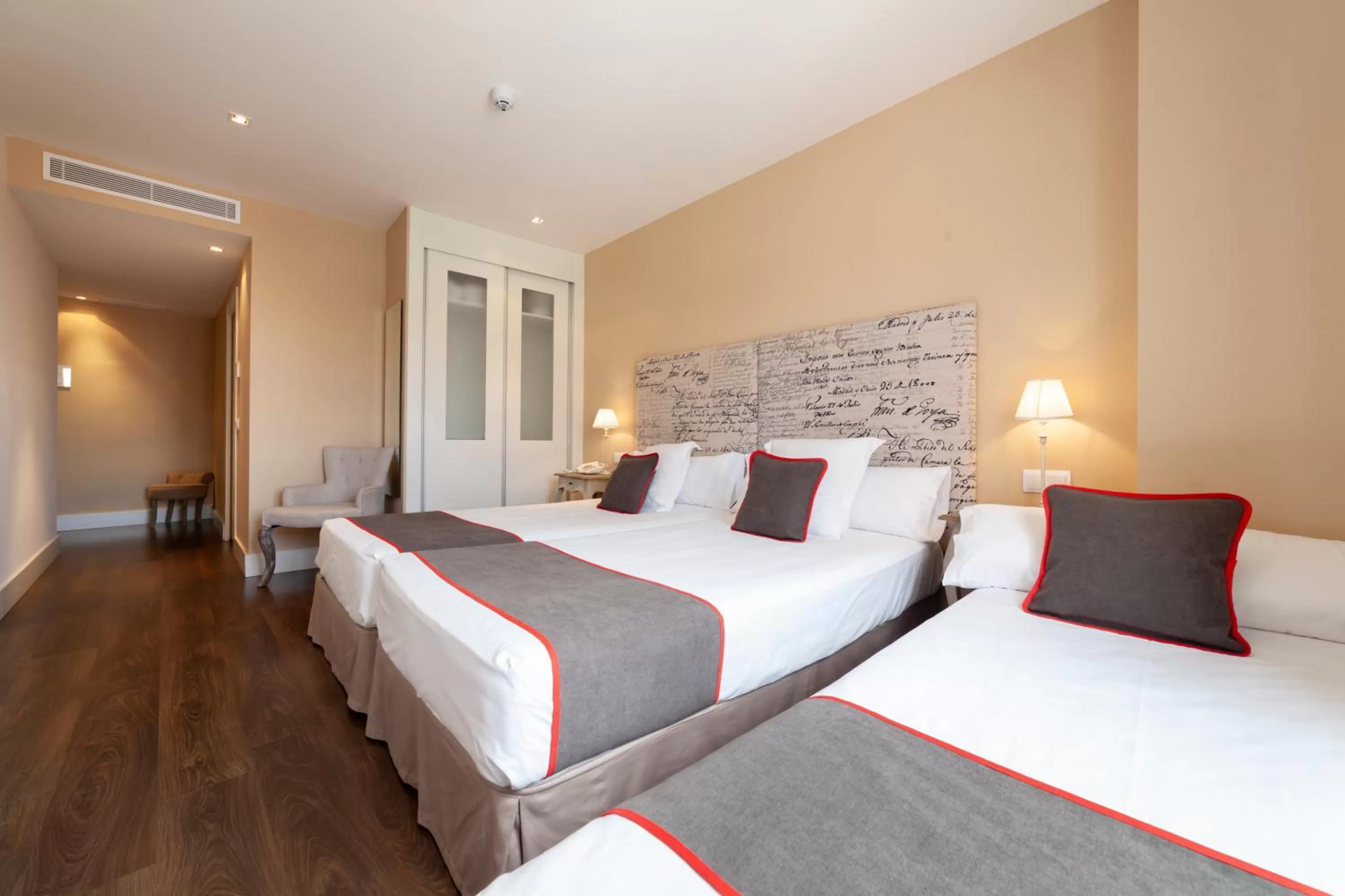 Photo of the whole room, Bed in Hotel Altora