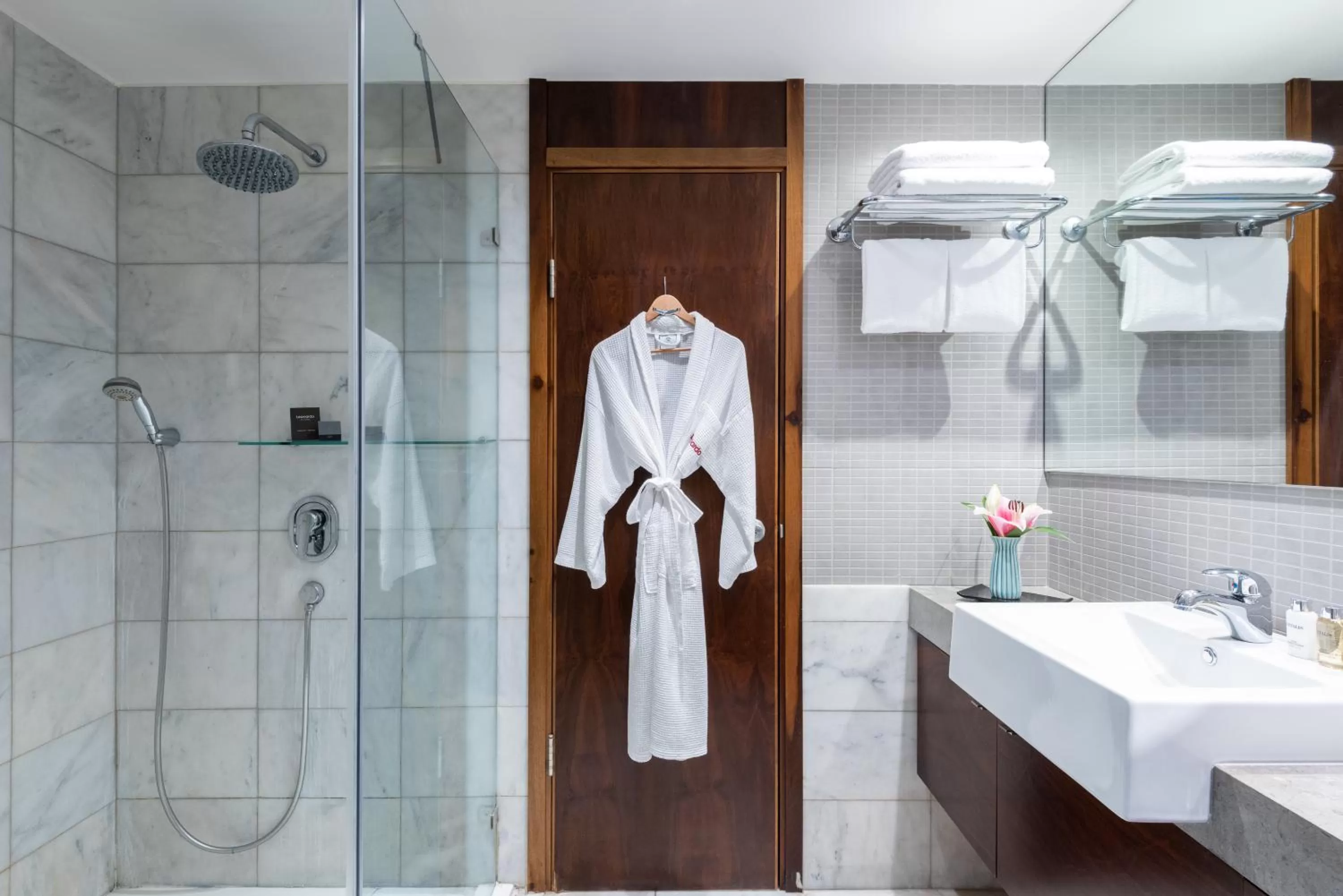 Bathroom in Leonardo City Tower Hotel Tel Aviv