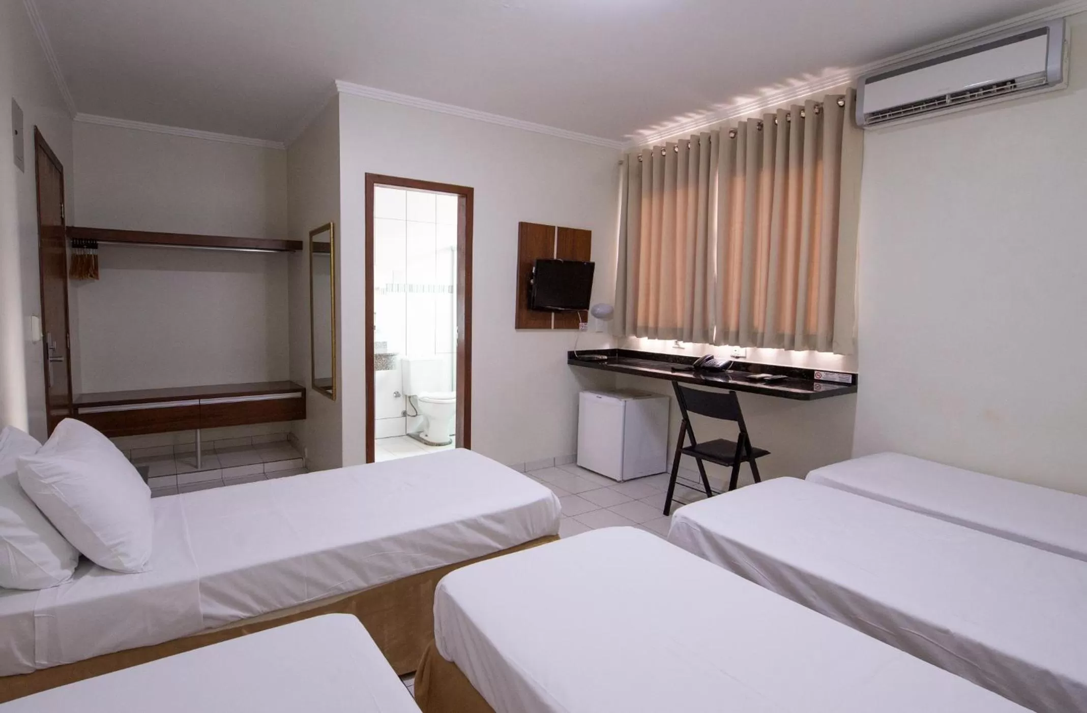 Bed in Araucaria Hotel Business - Maringá