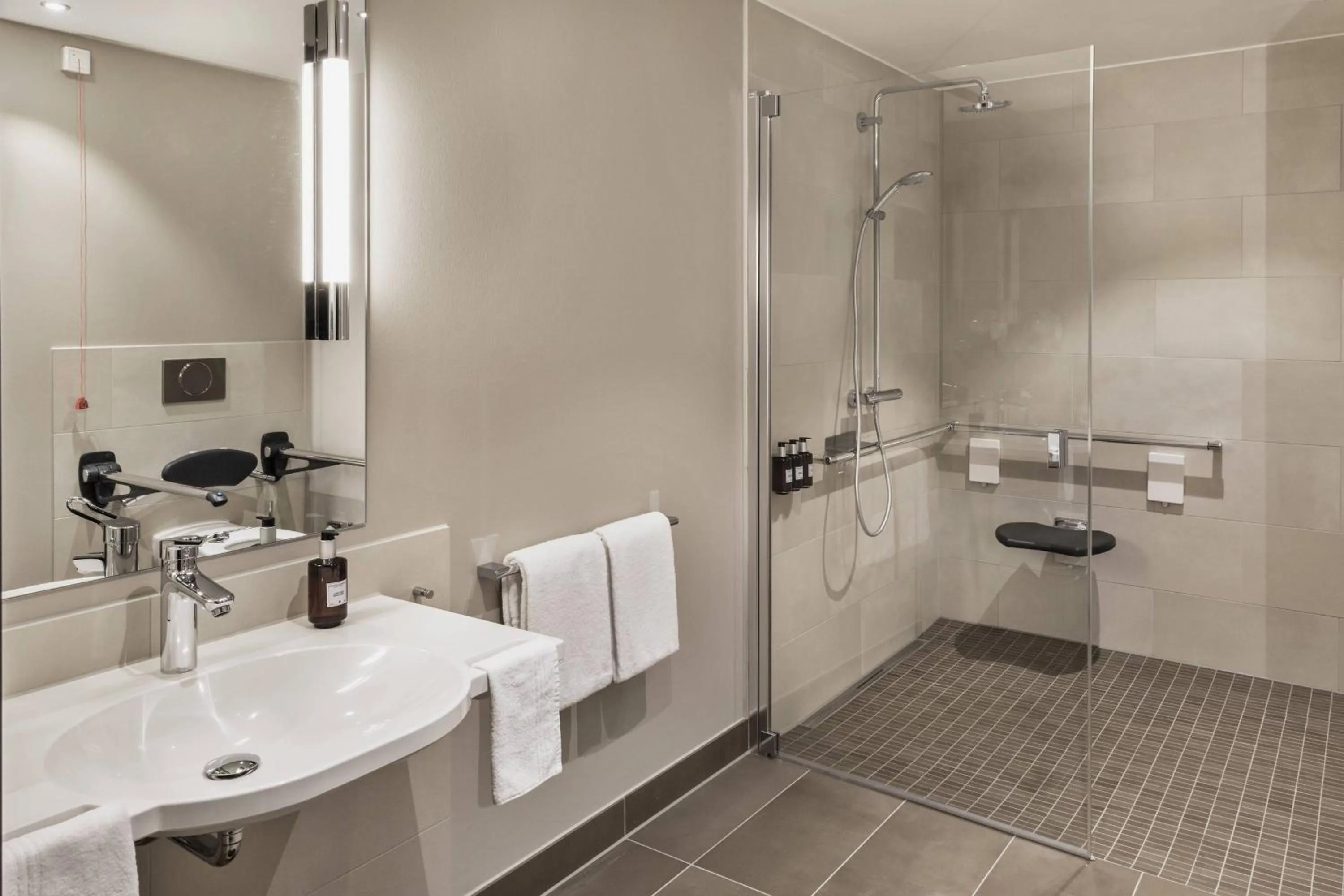 Bathroom in Residence Inn by Marriott Munich Ostbahnhof