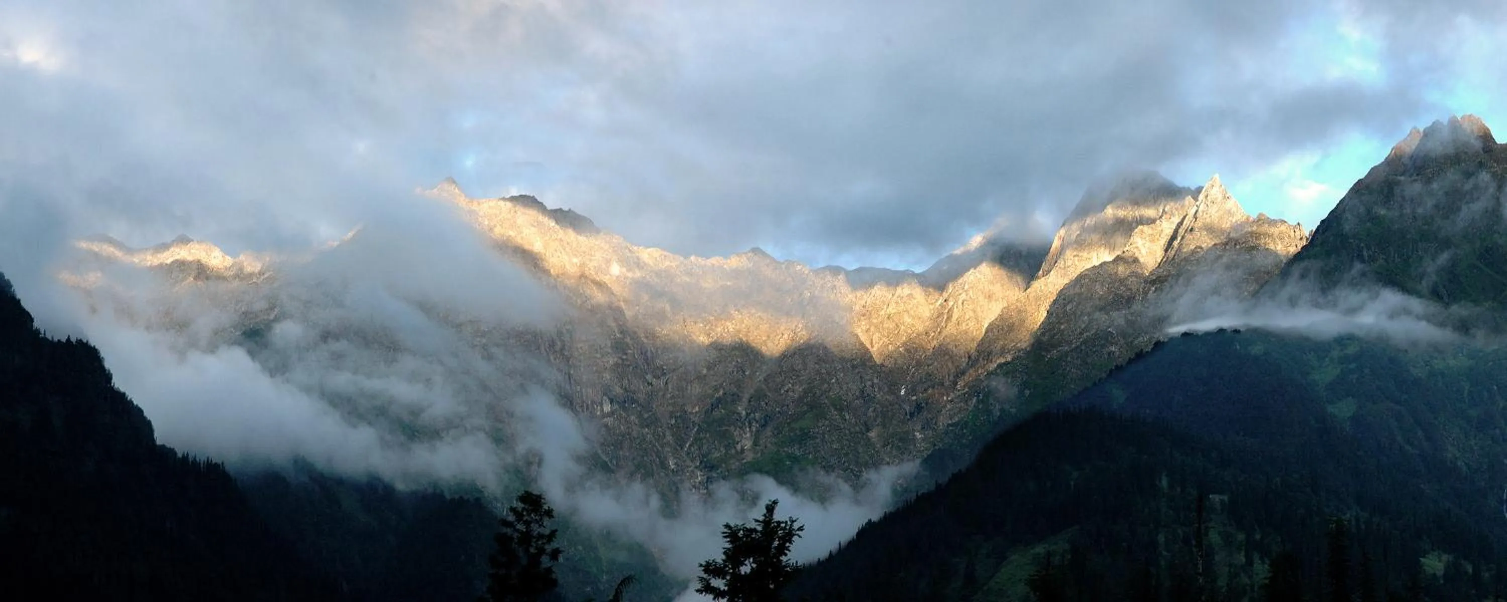 Mountain view in Solang Valley Resort