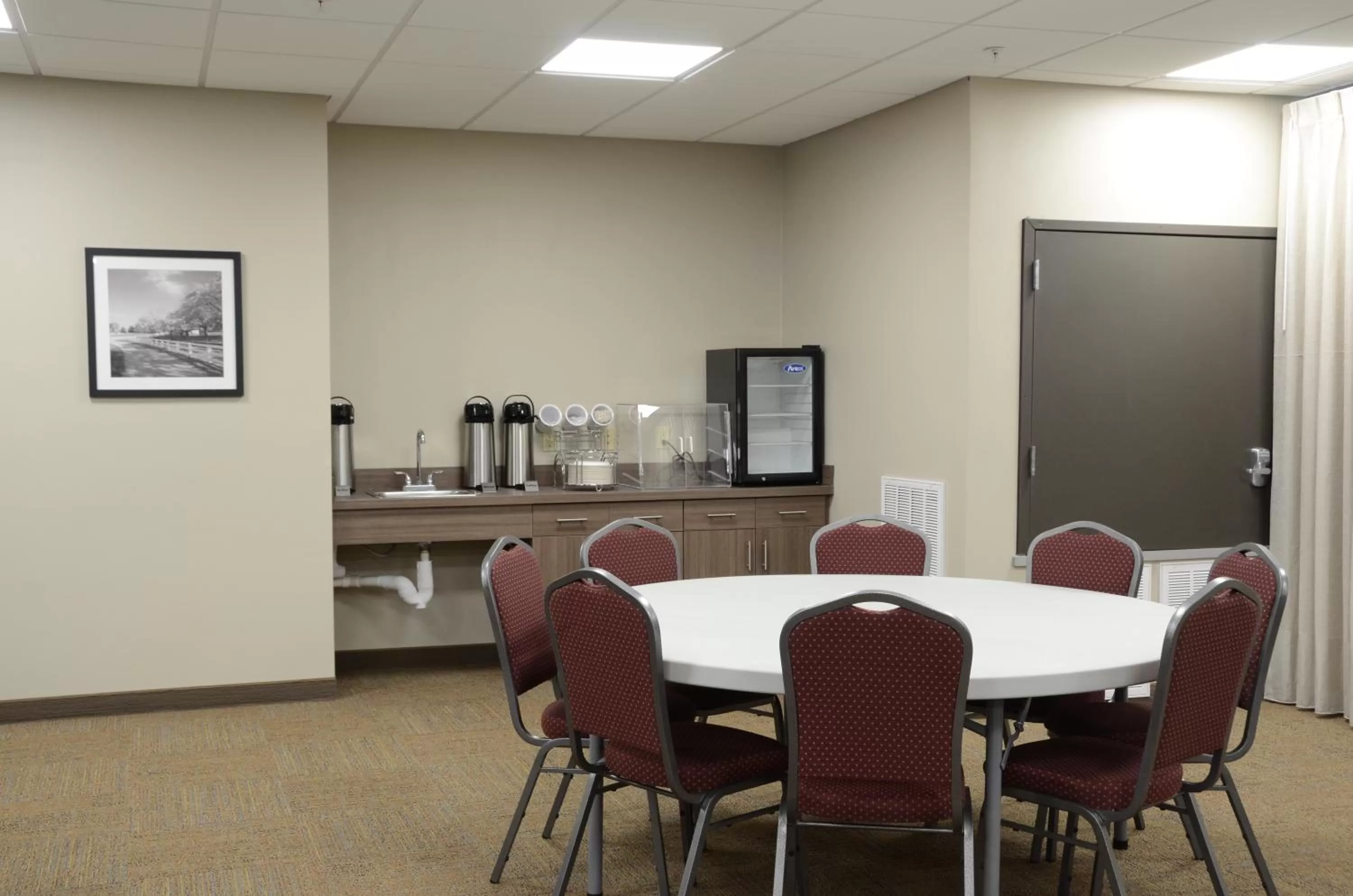 Coffee/tea facilities in MainStay Suites Bowling Green North