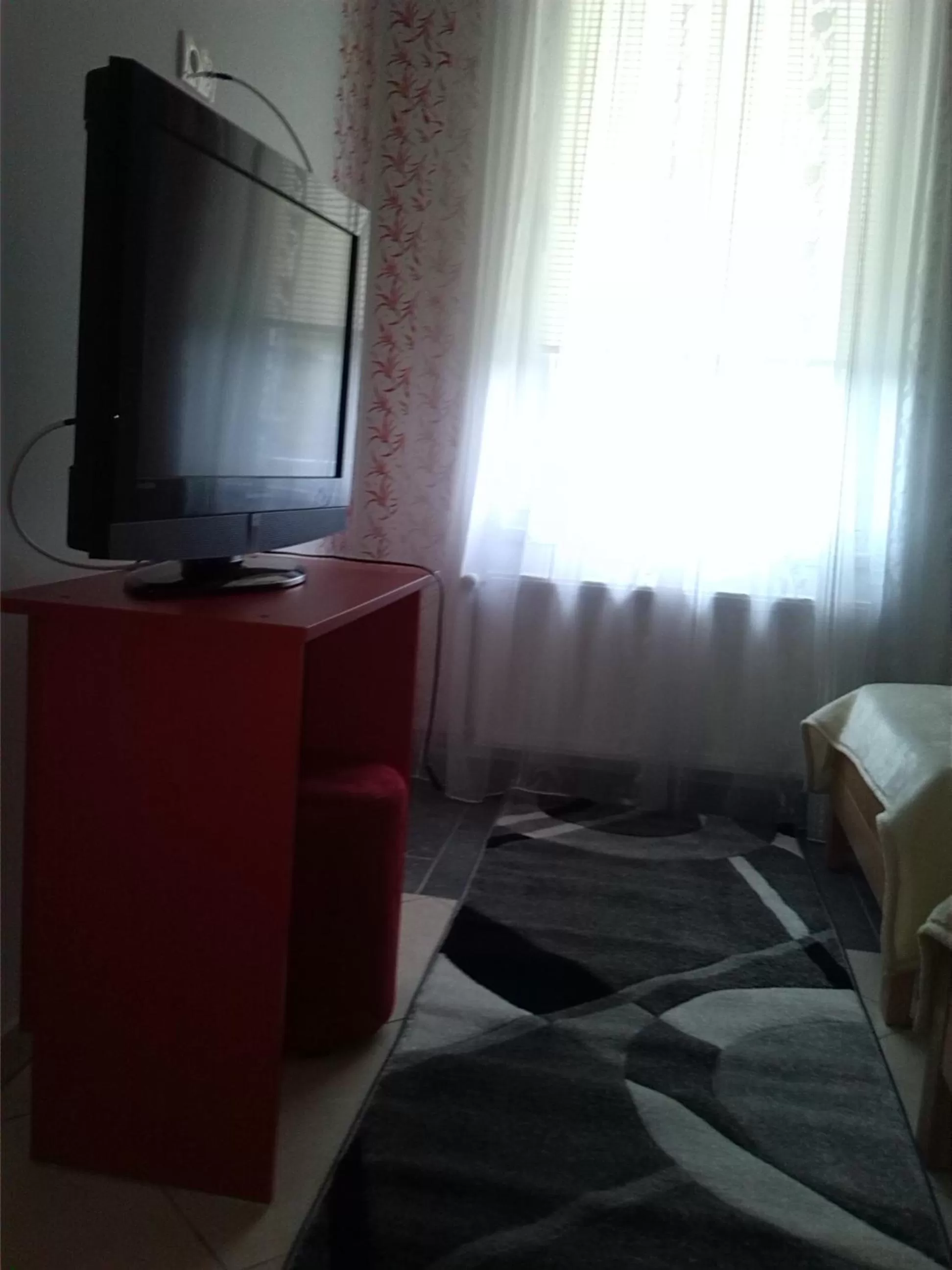 TV and multimedia in Motel Maks