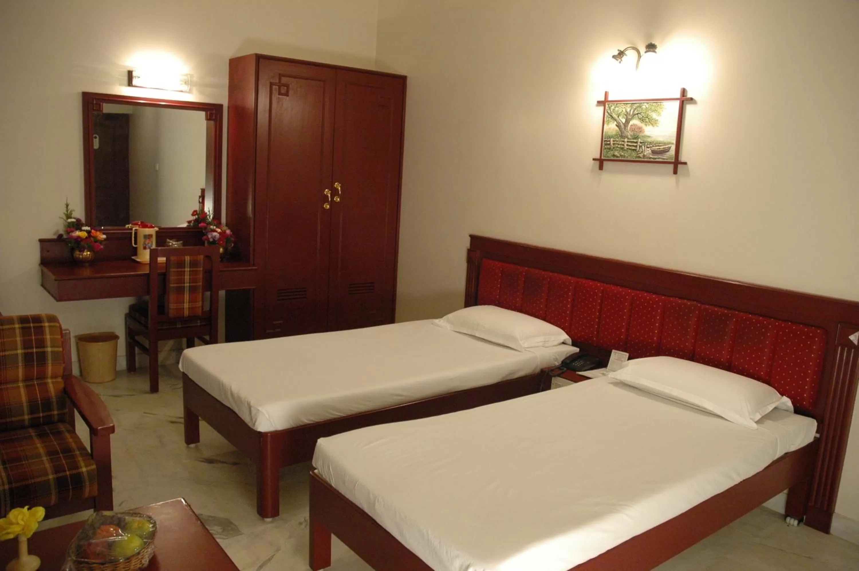 Bed in Hotel Gnanam